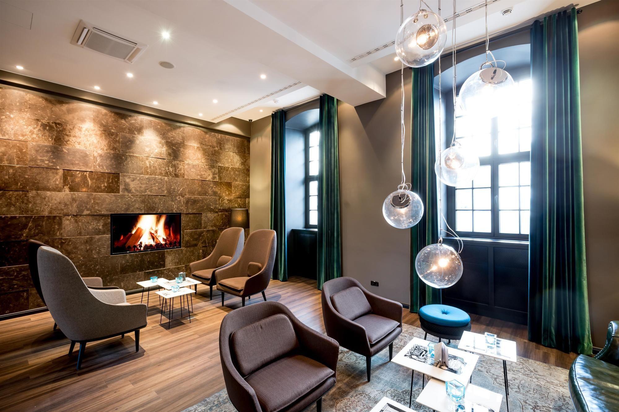 Bar/Salón Motel One Magdeburg