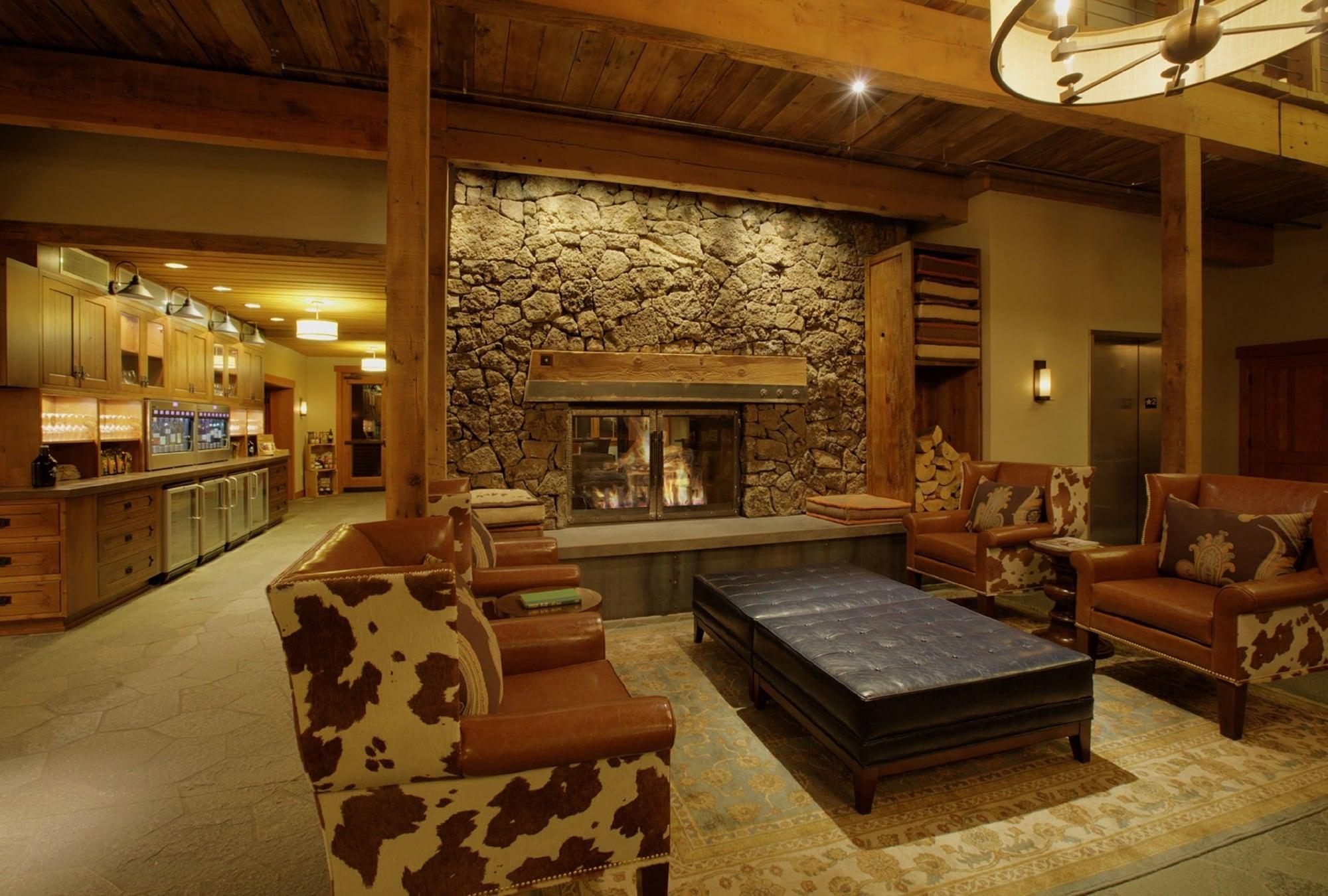 Vista Lobby Brasada Ranch