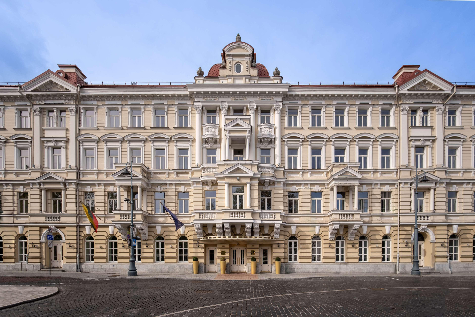 Vista Exterior Grand Hotel Vilnius, Curio Collection by Hilton