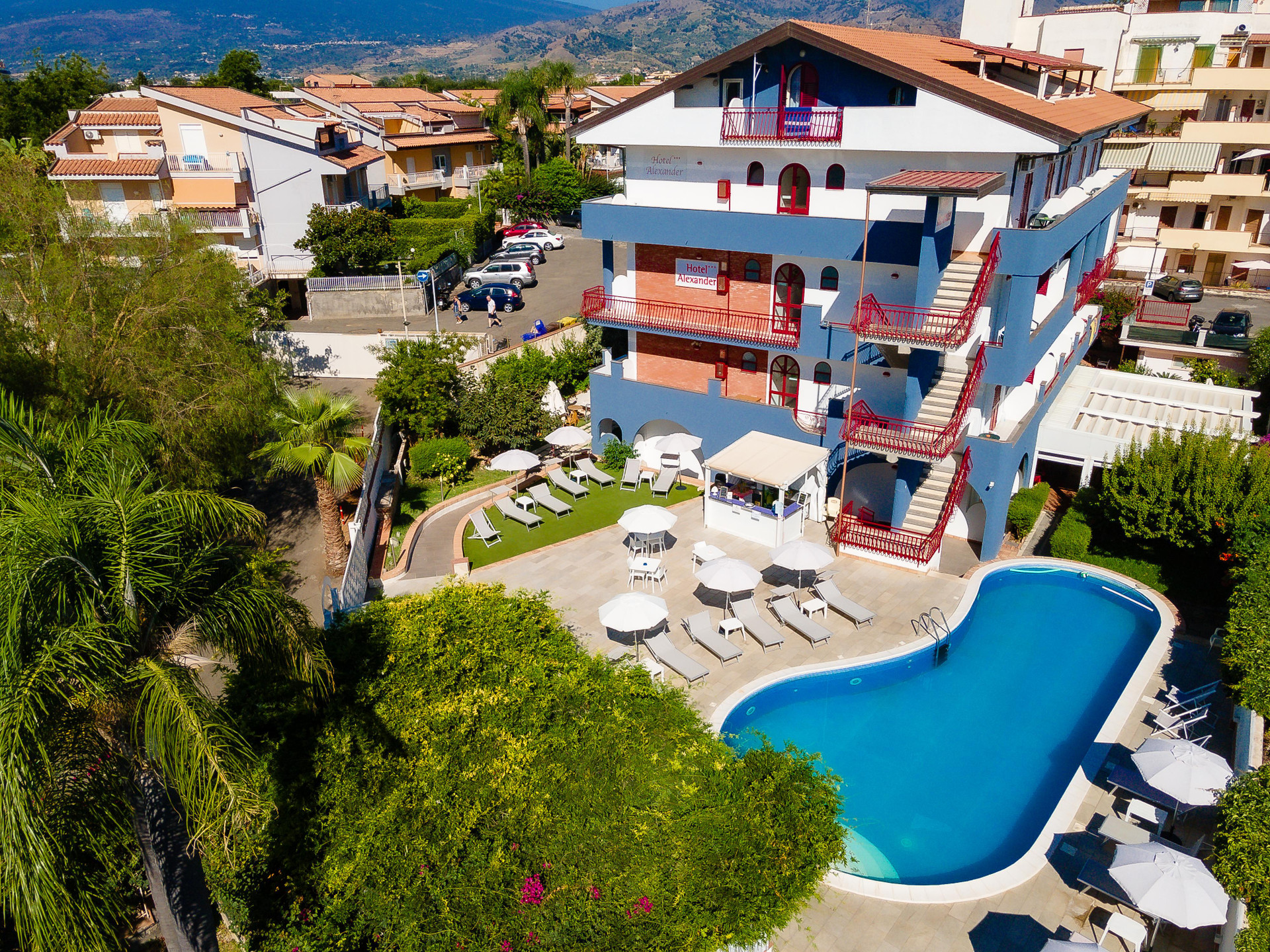 Vista Exterior Hotel Alexander