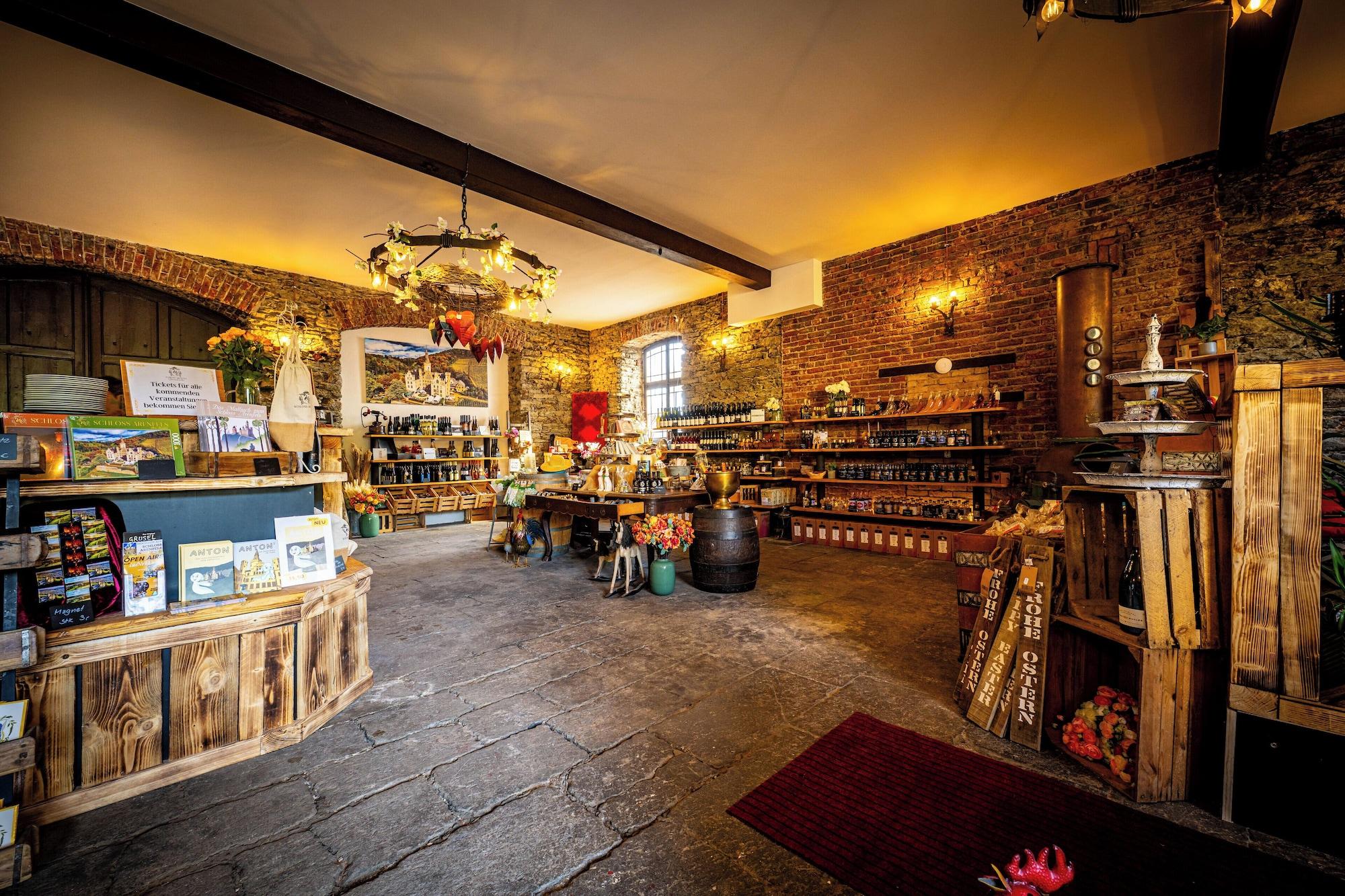 Vista Lobby Schloss Arenfels