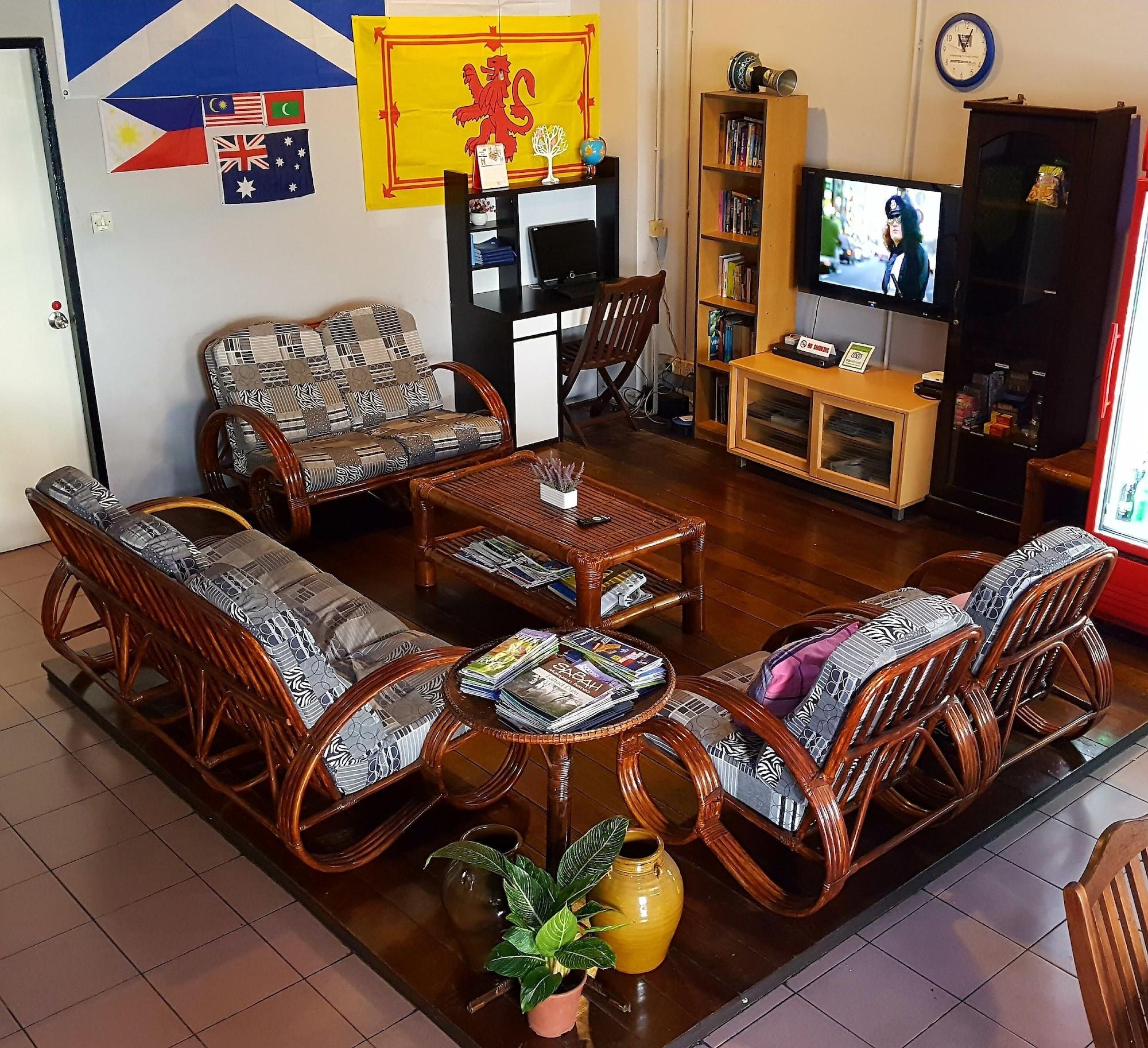 Varios Jesselton Cabin - Hostel