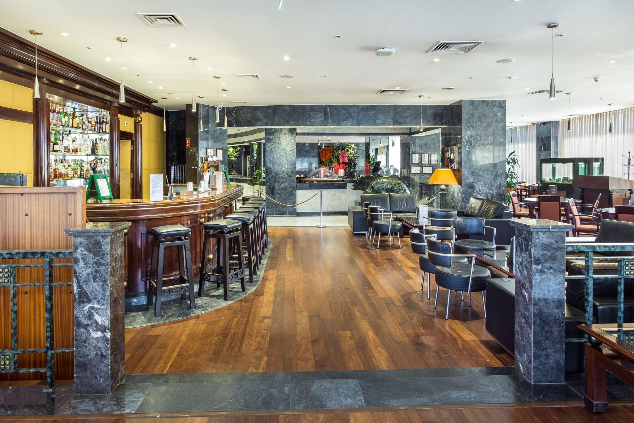 Bar/Salón Radisson Blu Hotel