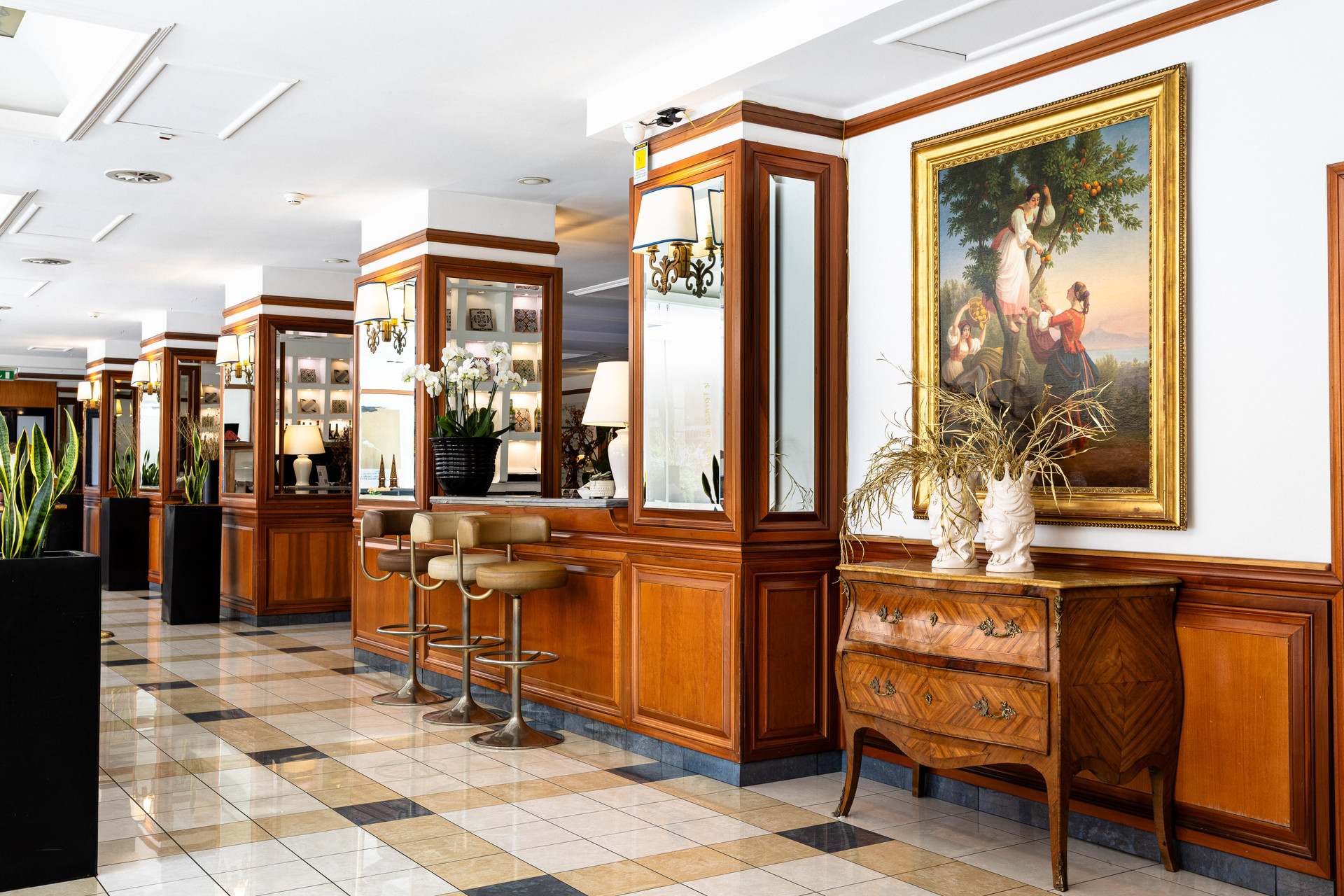 Vista Lobby Grand Hotel Tiberio