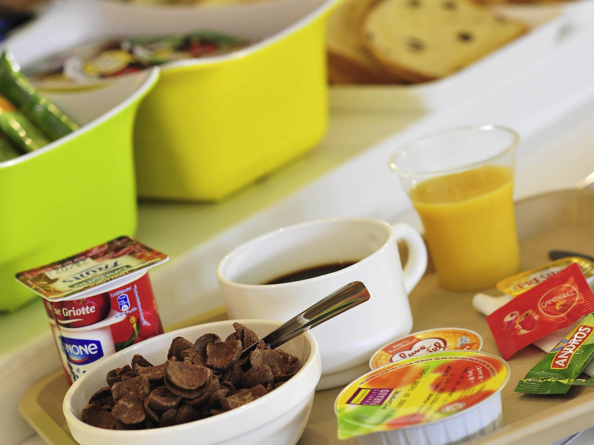 Vista Exterior ibis budget Lille Ronchin