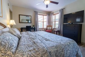 Renta temporal - 1b/1b entire condo steps away from the beach, free parking