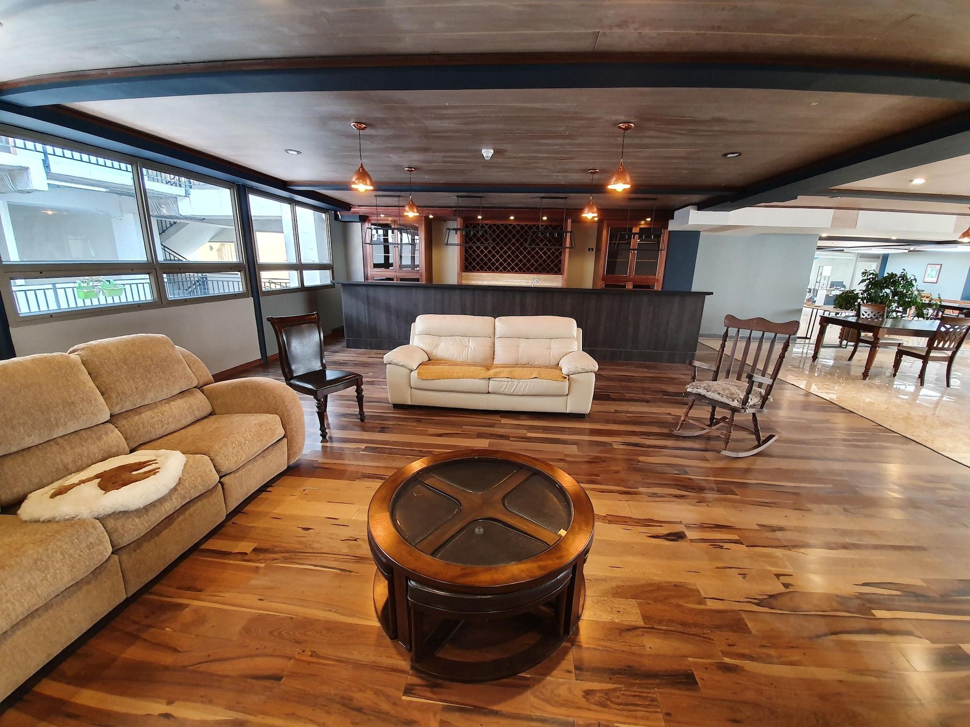 Bar/Salón Hotel Brasilia