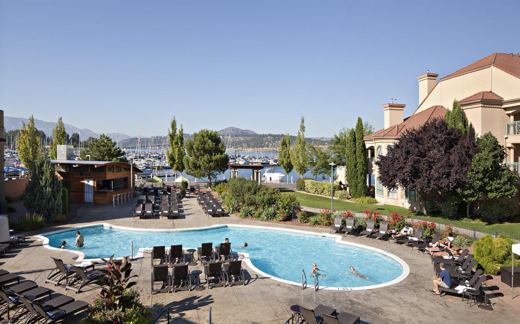 Vista Exterior The Royal Kelowna