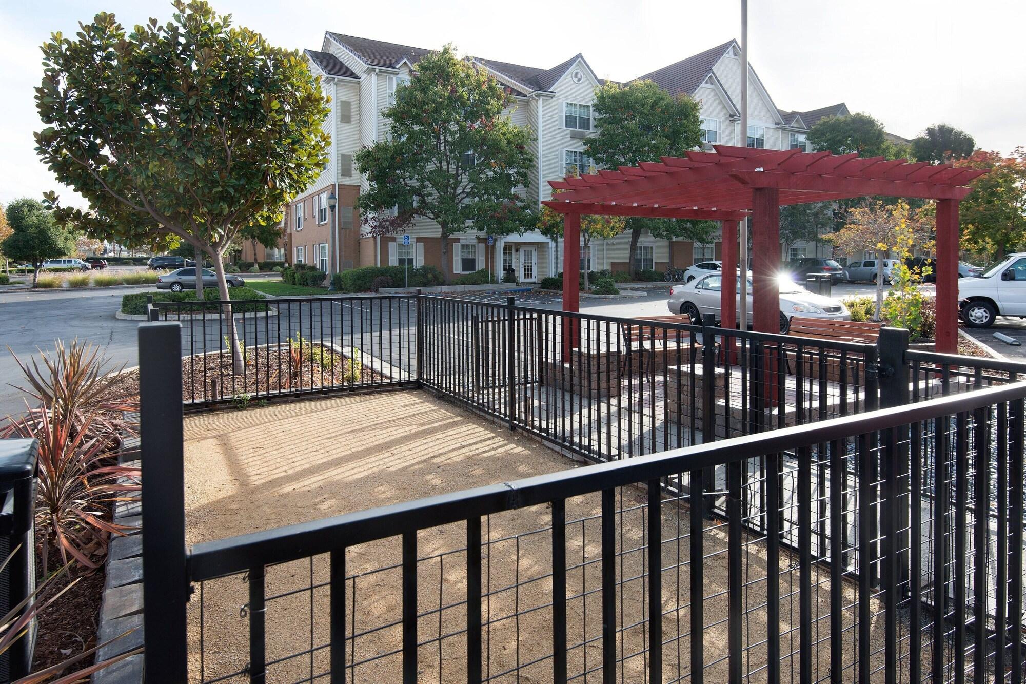 Vista Exterior Towneplace Suites By Marriott Milpitas