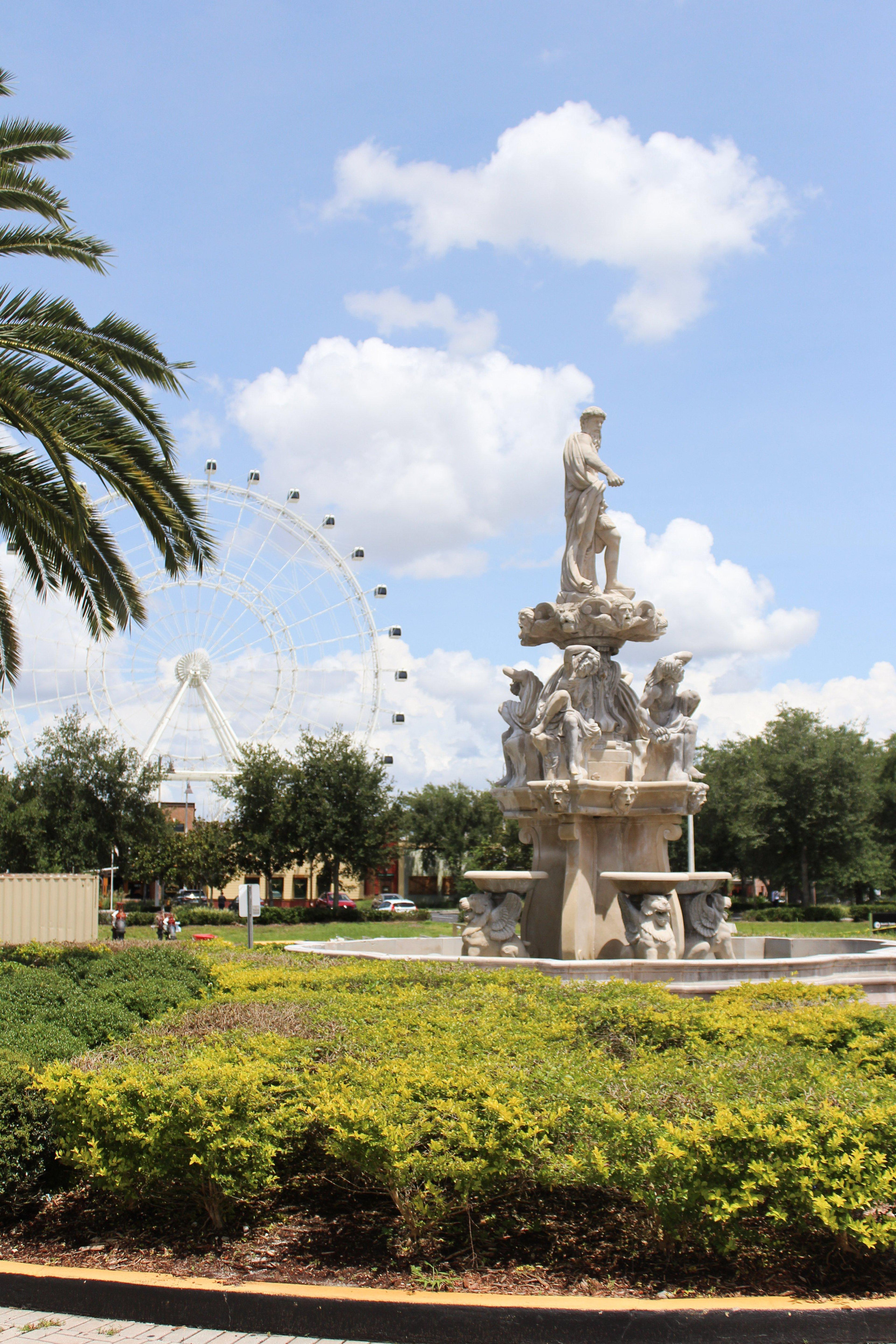 Vista Exterior Holiday Inn Orlando Intl Drive–Conv Center
