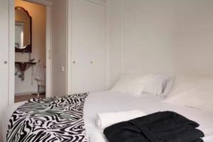 Alquiler Vacacional - Unforgettable Views of the Sagrada Familia – 4-Bedroom Family Apartment