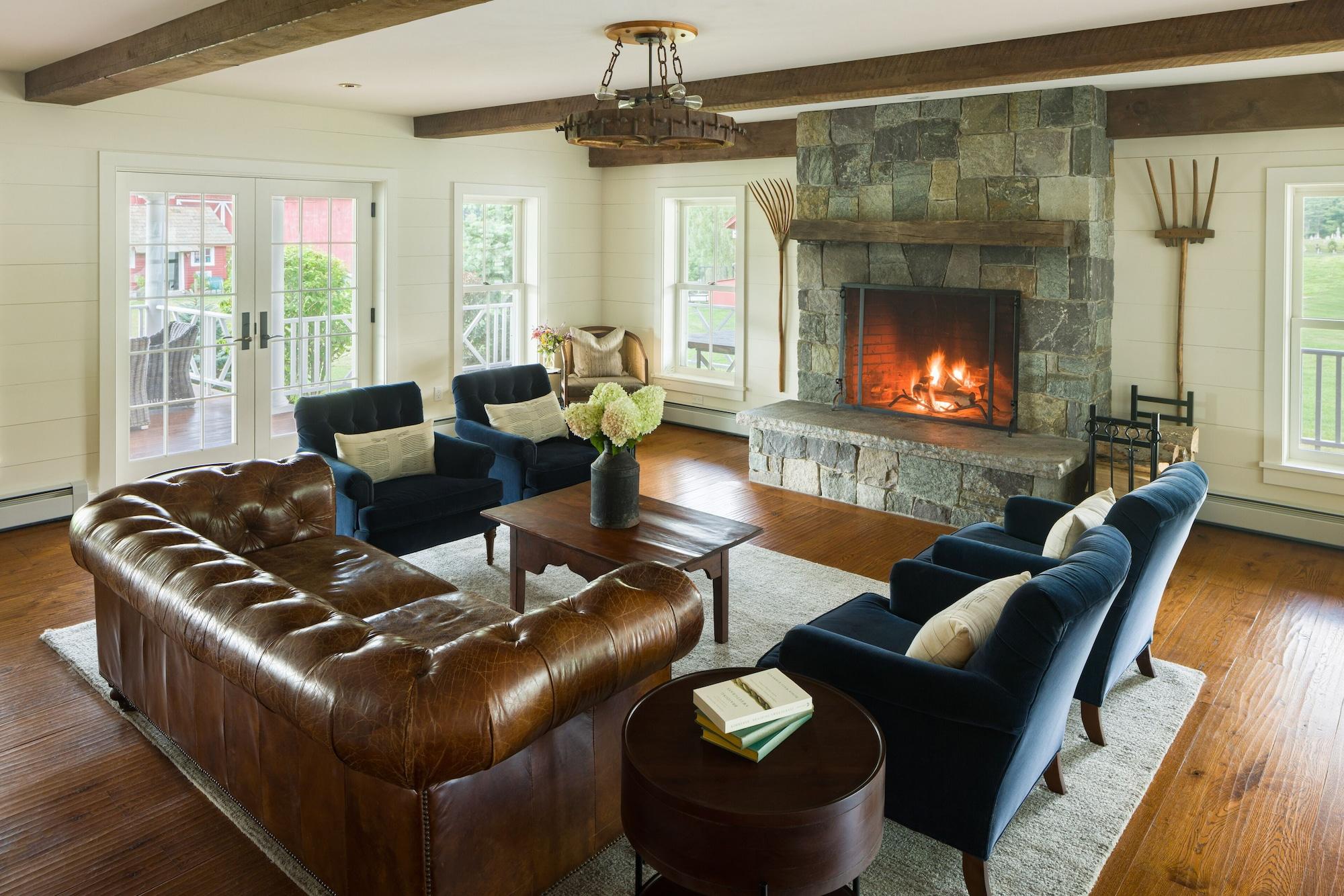 Vista Lobby Hill Farm Inn