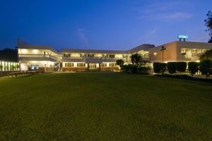 Alojamiento - Grand Hotel Agra
