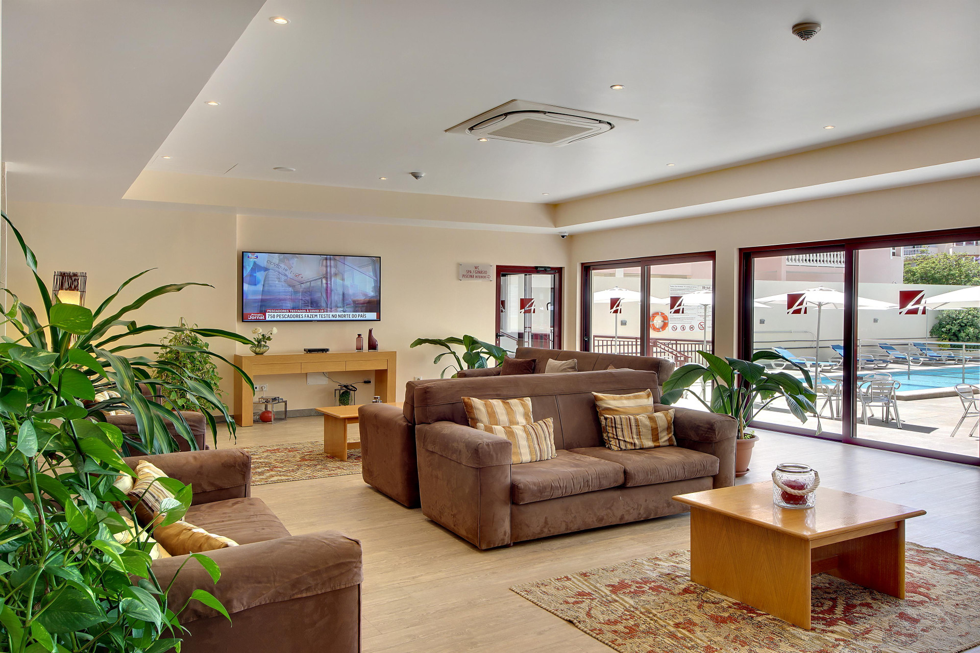 Vista Lobby Alba