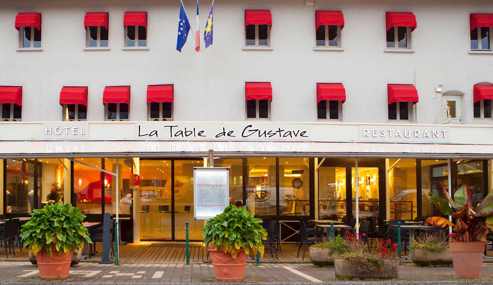 Varios La Table de Gustave