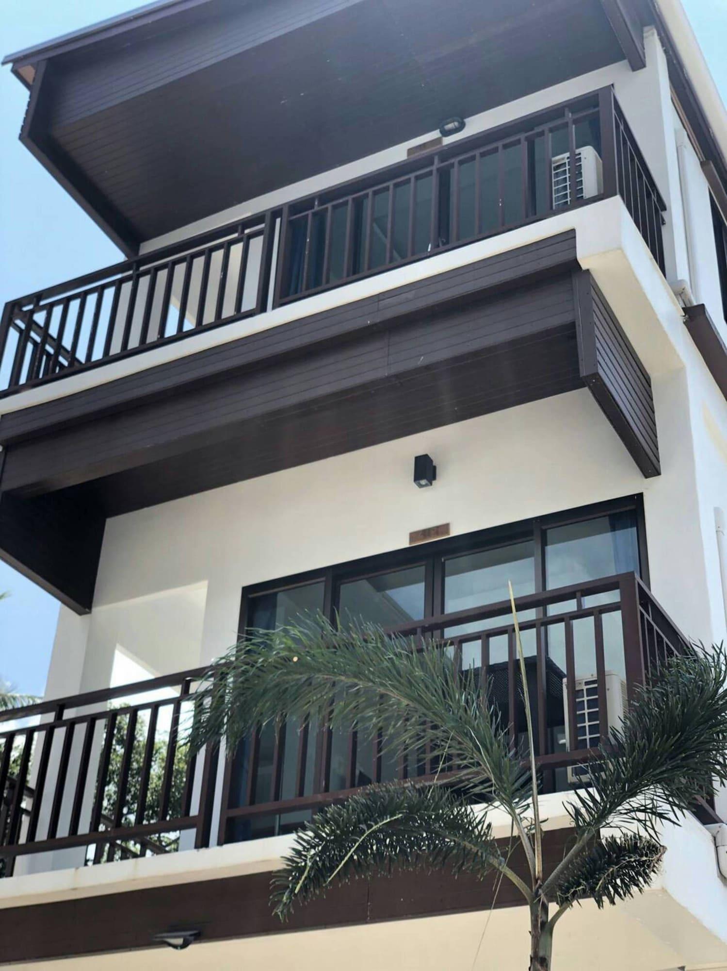Vista Exterior Pranee Amata