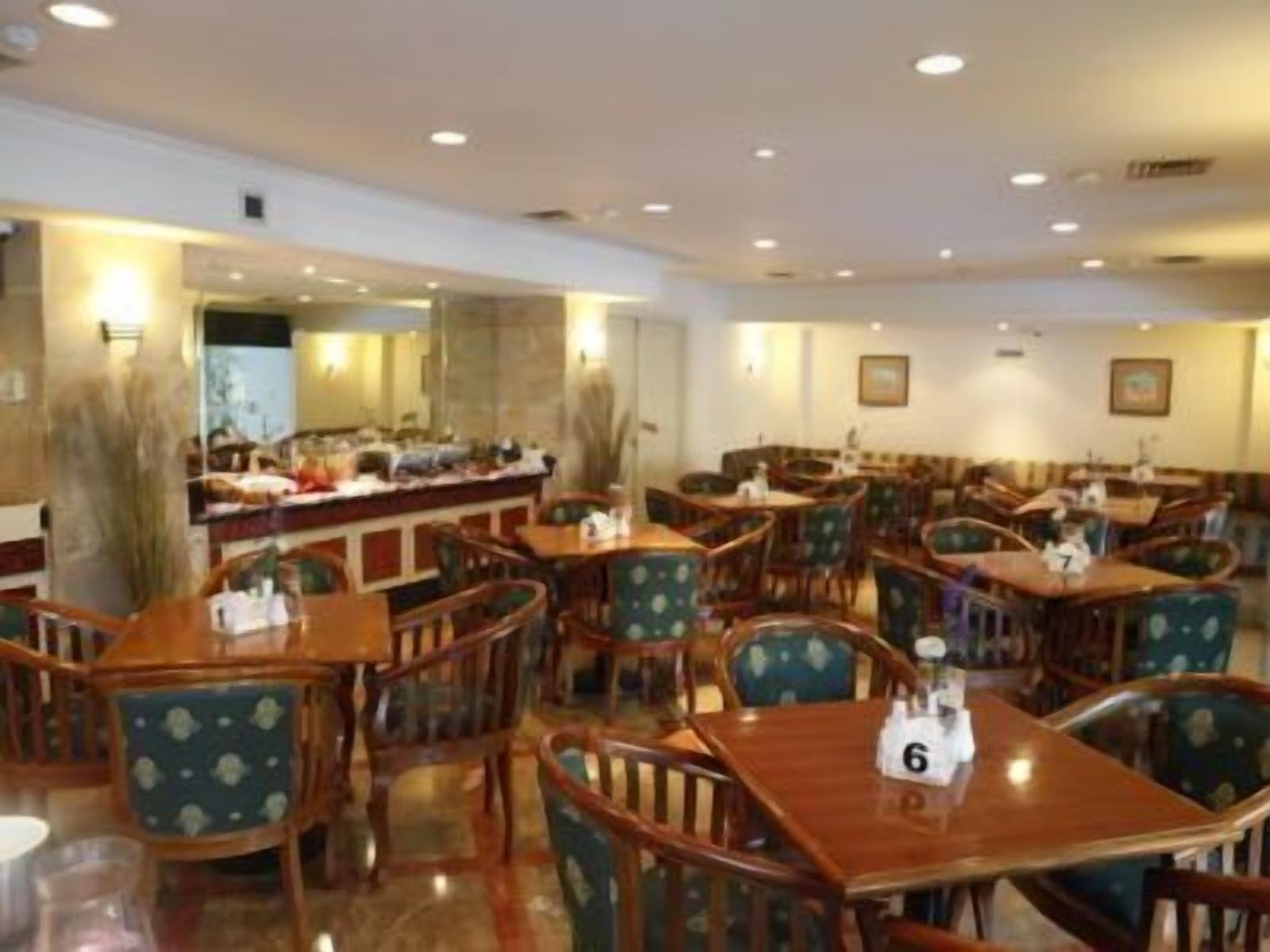 Restaurant Resor Tuban Tropis