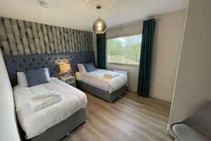 Alquiler Vacacional - Hot tub lodge with stunning view