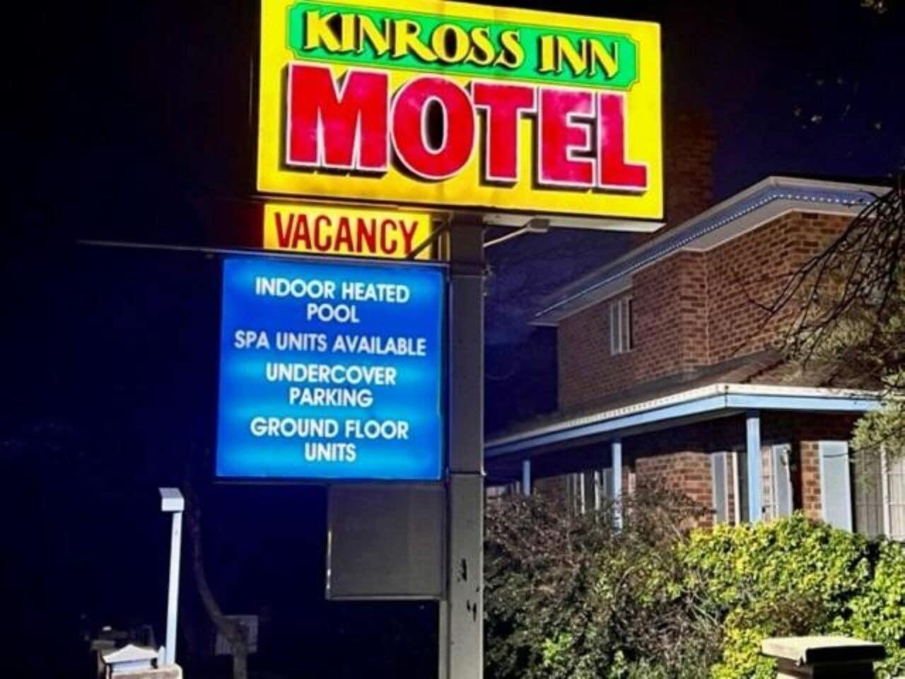 Vista Exterior Kinross Inn