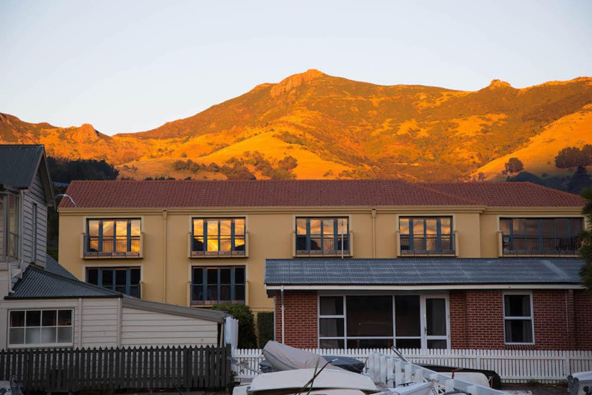 Vista Exterior Akaroa Criterion Motel