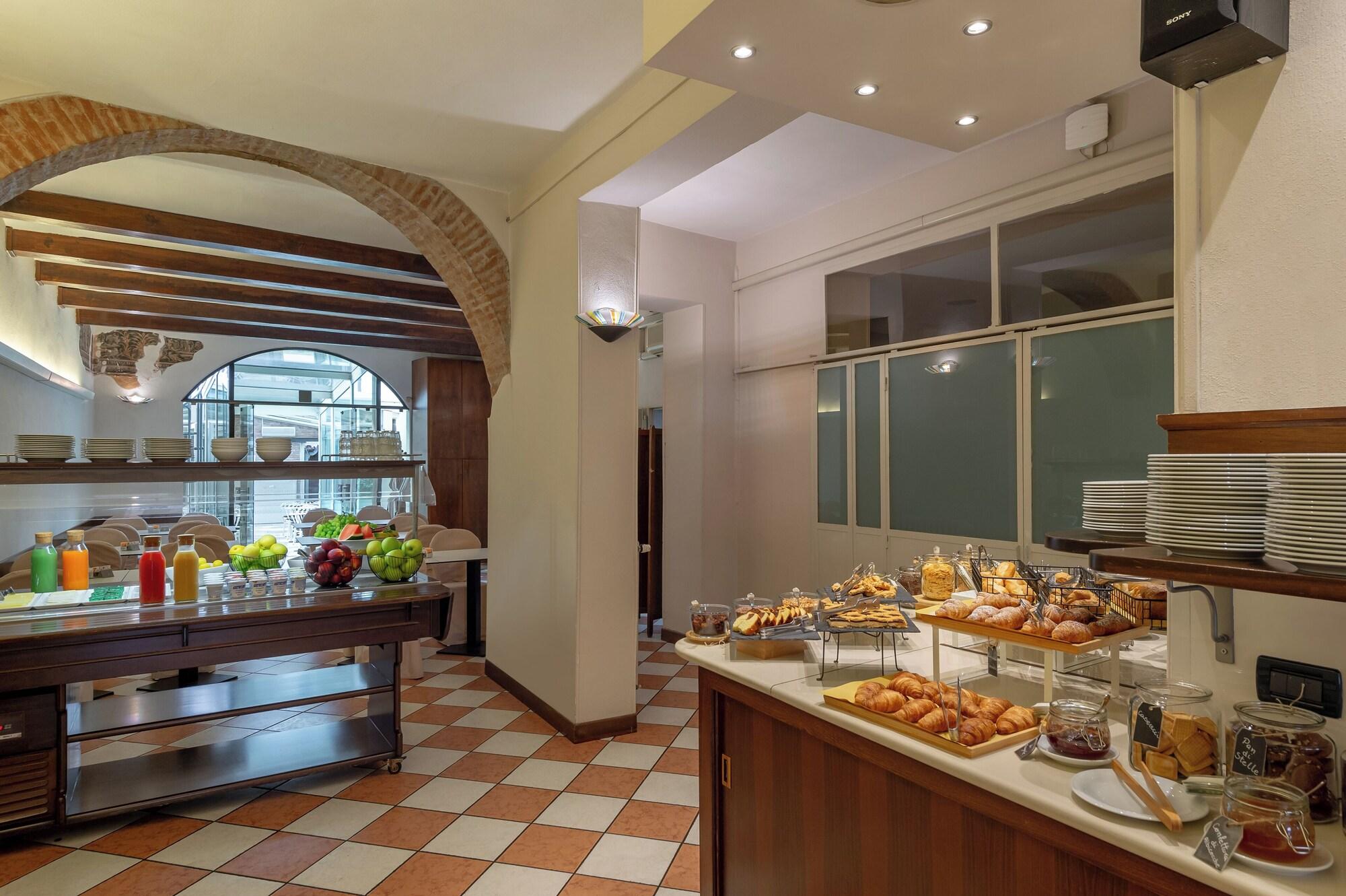 Restaurant Hotel Mantegna Stazione