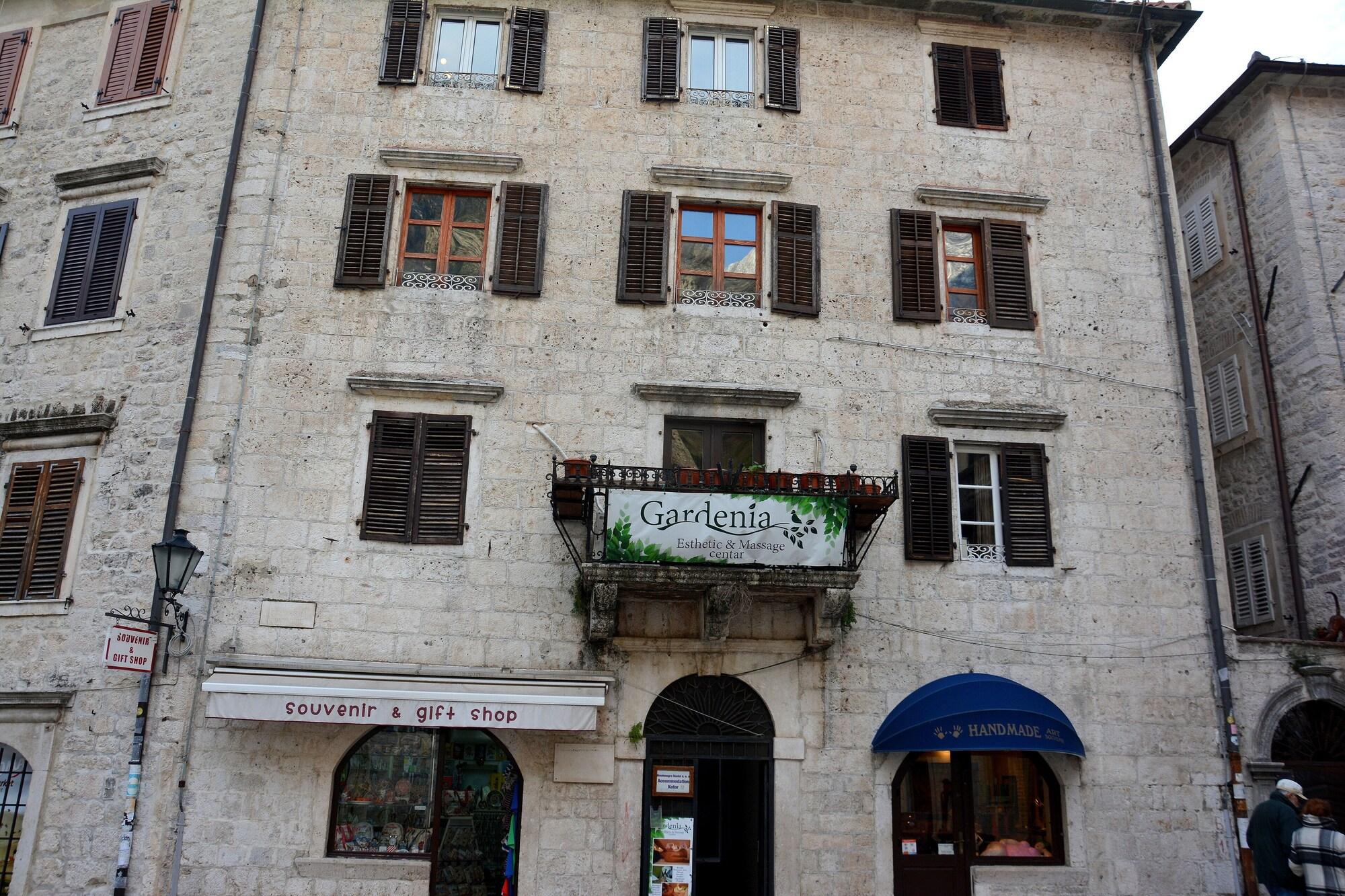 Vista Exterior Montenegro Backpackers Home Kotor