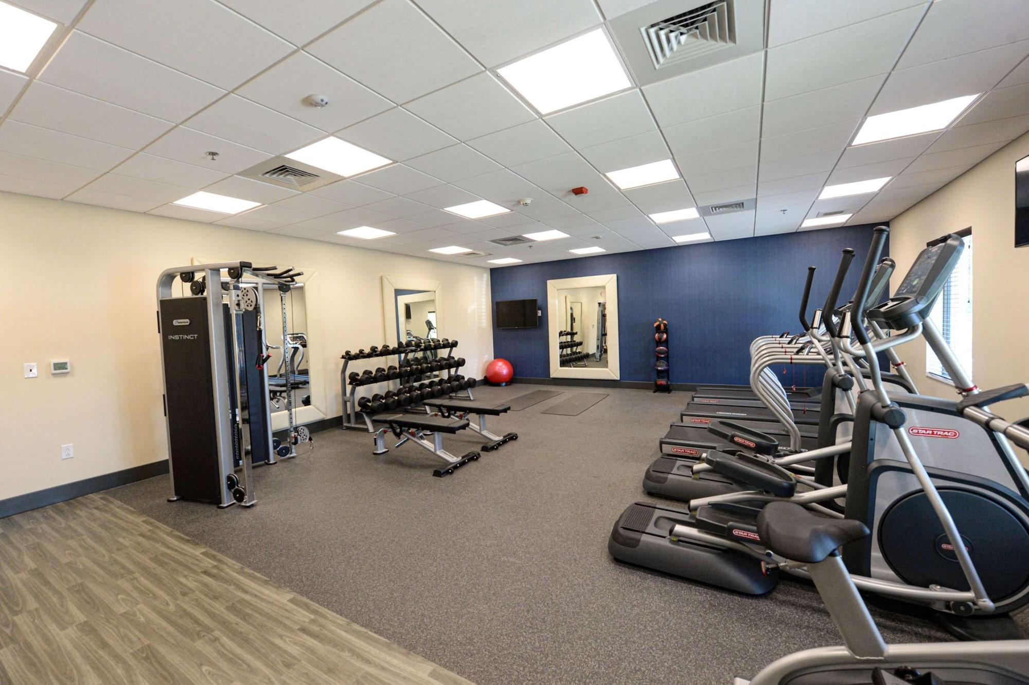 Gimnasio Hampton Inn & Suites Lenoir