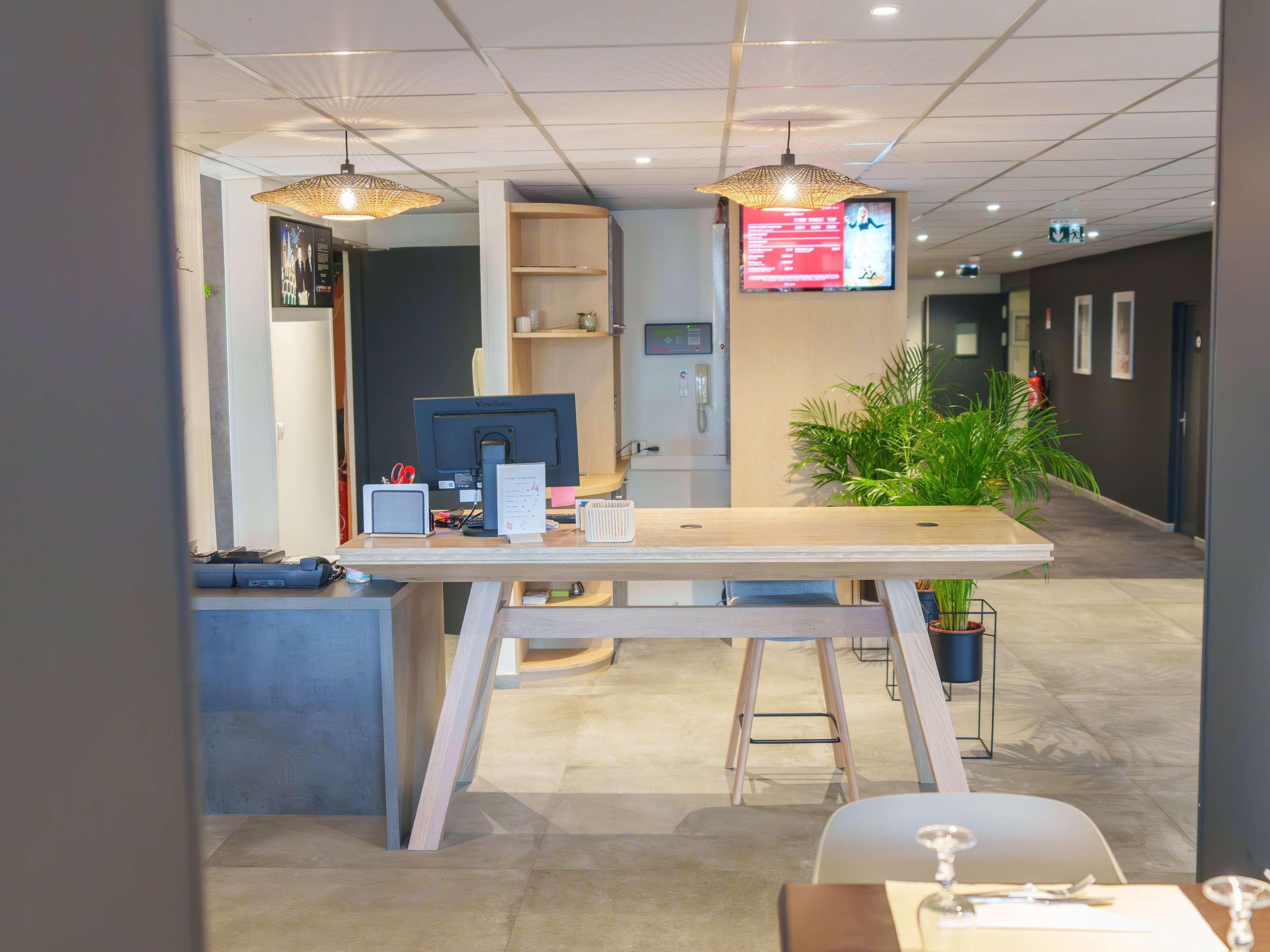 Vista Lobby ibis Laon