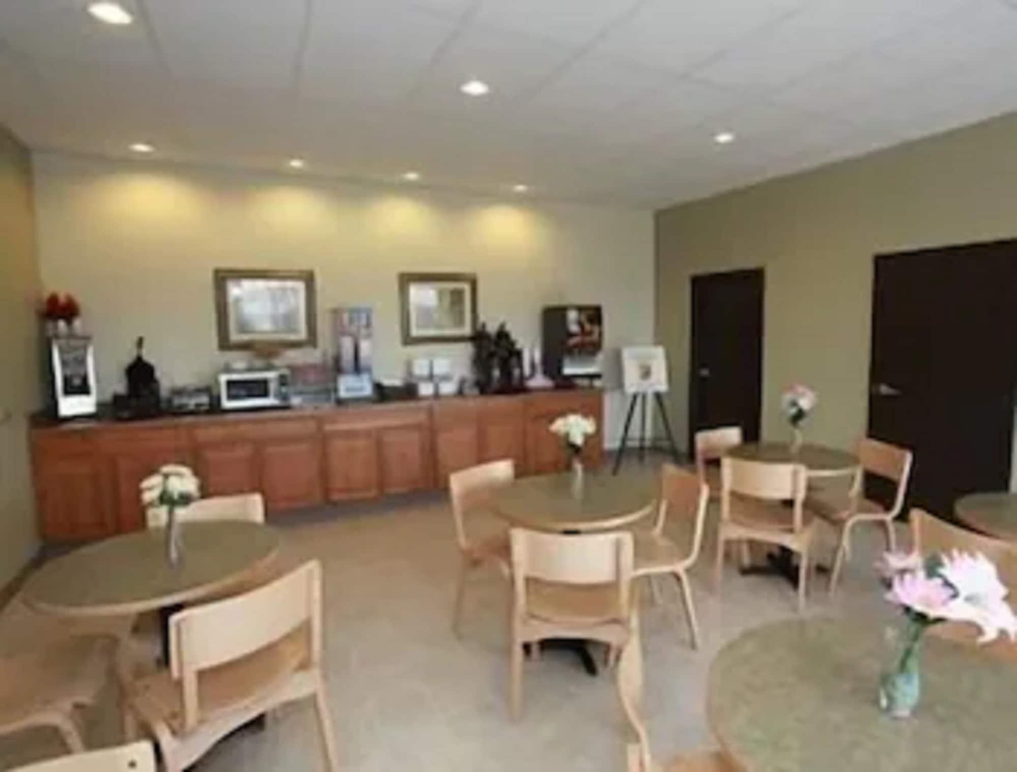 Restaurant Super 8 by Wyndham Klamath Falls