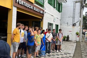 Alojamiento - Fortkochi Beach Inn