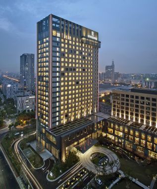 Renaissance Shanghai Caohejing Hotel