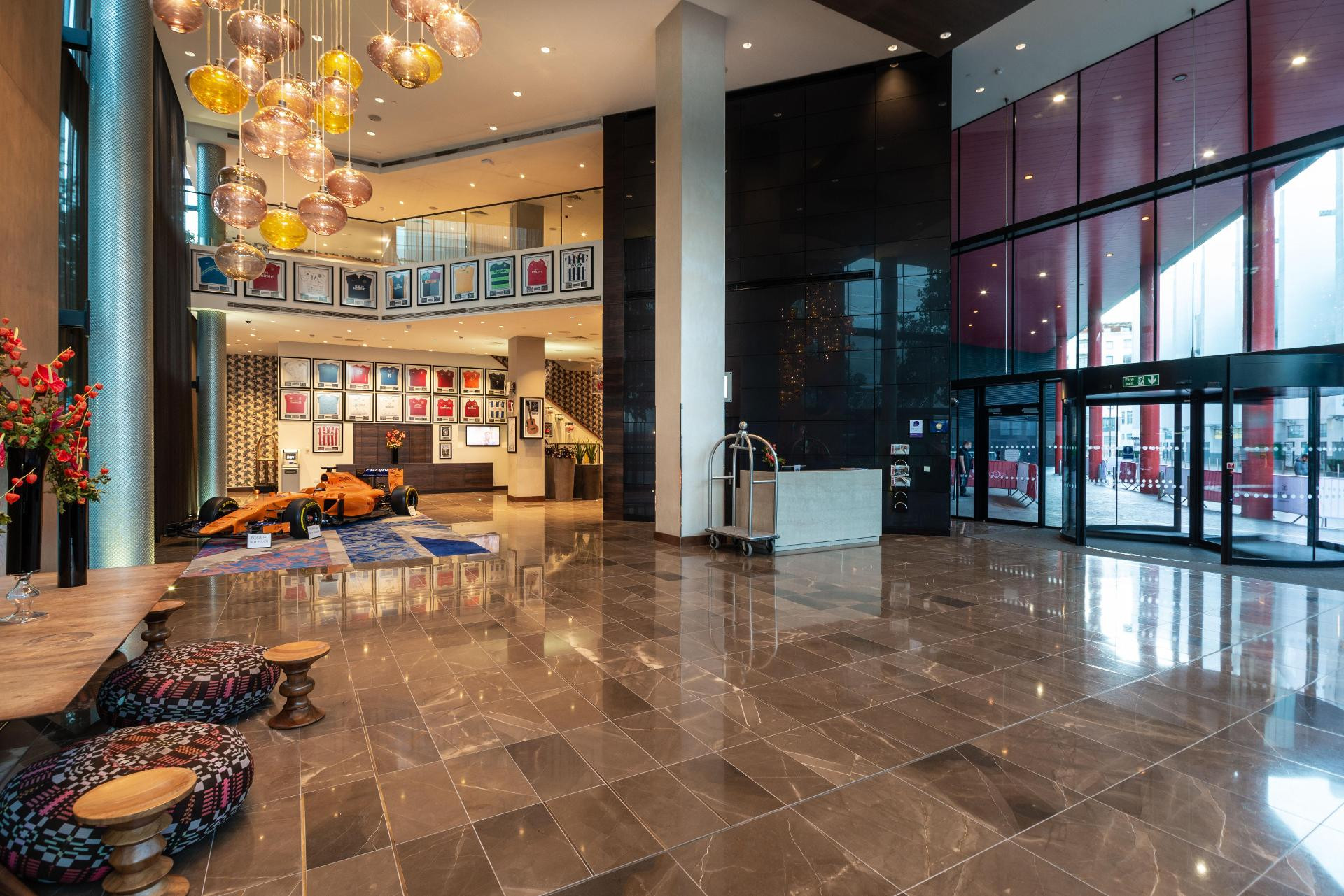 Vista Lobby Hilton London Wembley