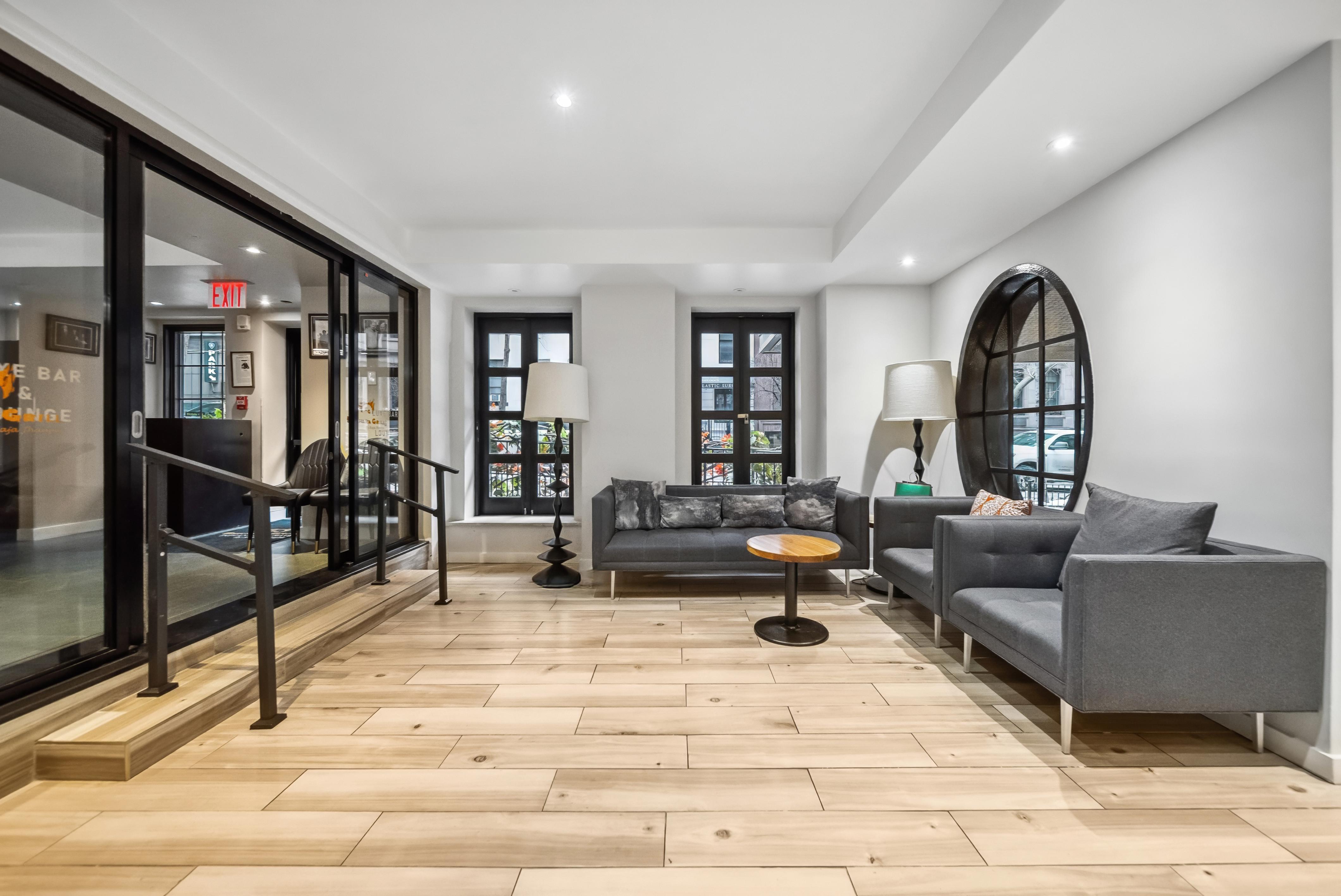 Vista Lobby Tuscany by LuxUrban