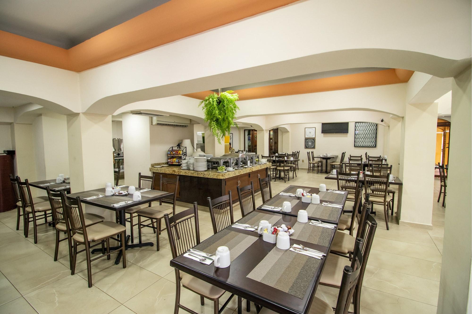 Restaurant Howard Johnson by Wyndham Veracruz