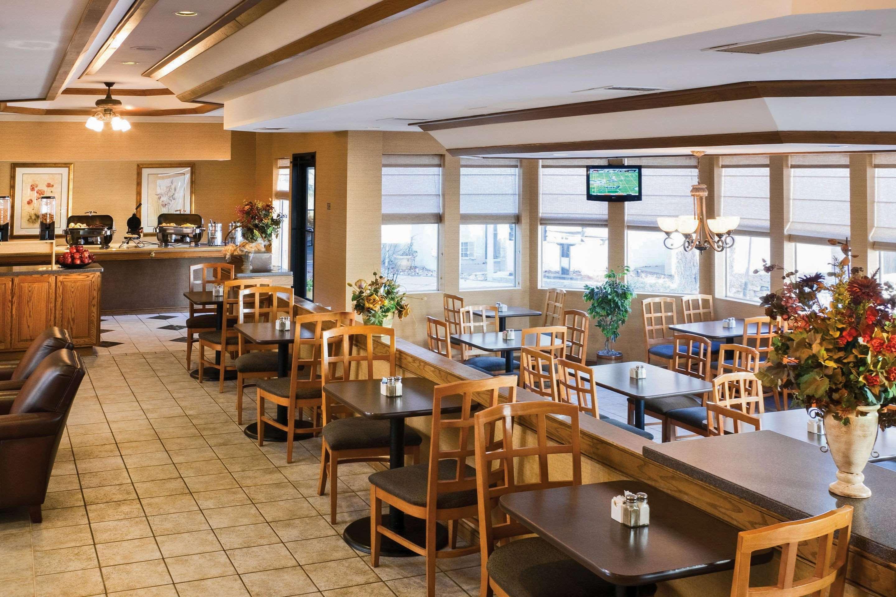 Restaurant Quality Inn & Suites Albuquerque Midtown - University Area
