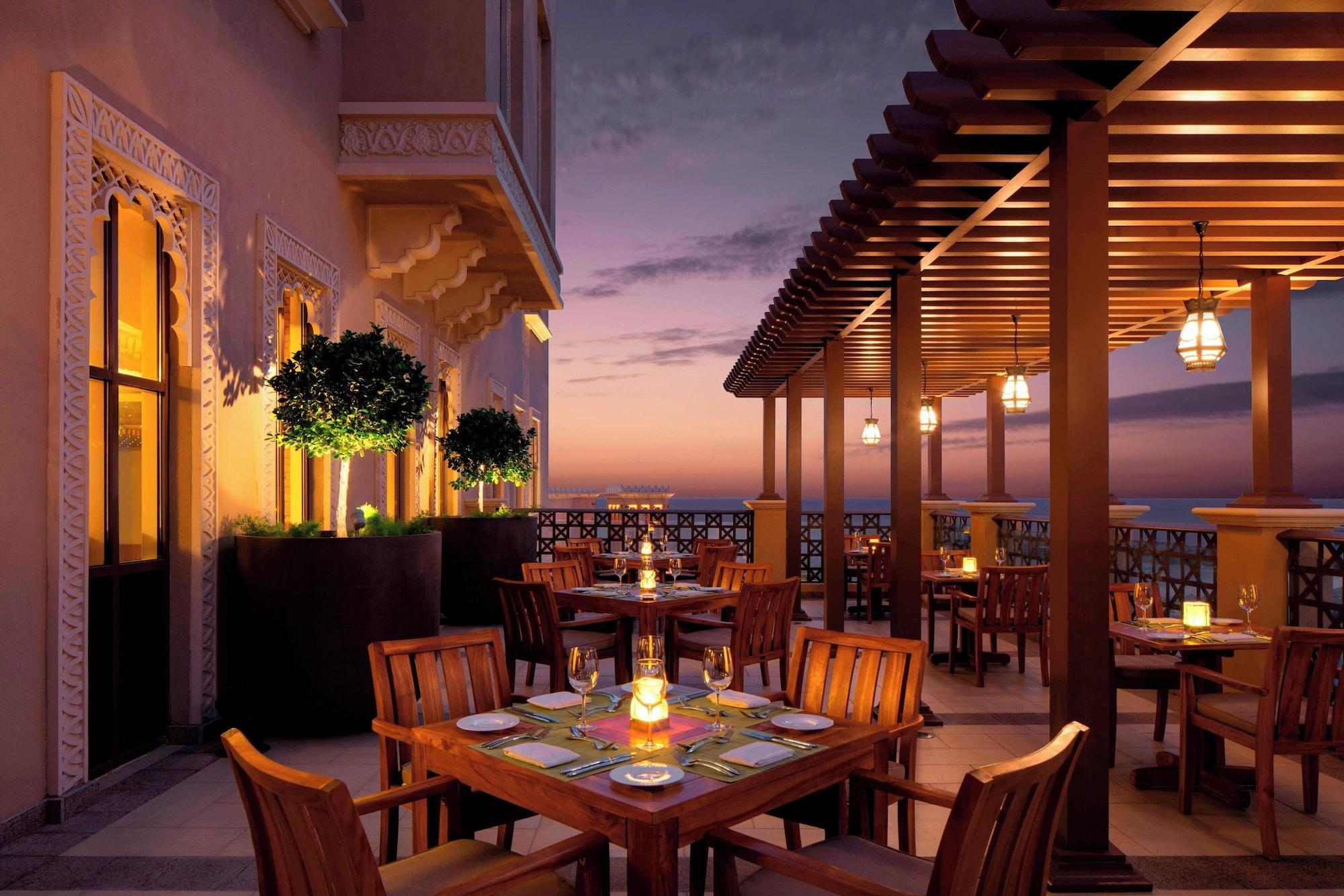 Restaurant Sheraton Sharjah Beach Resort & Spa