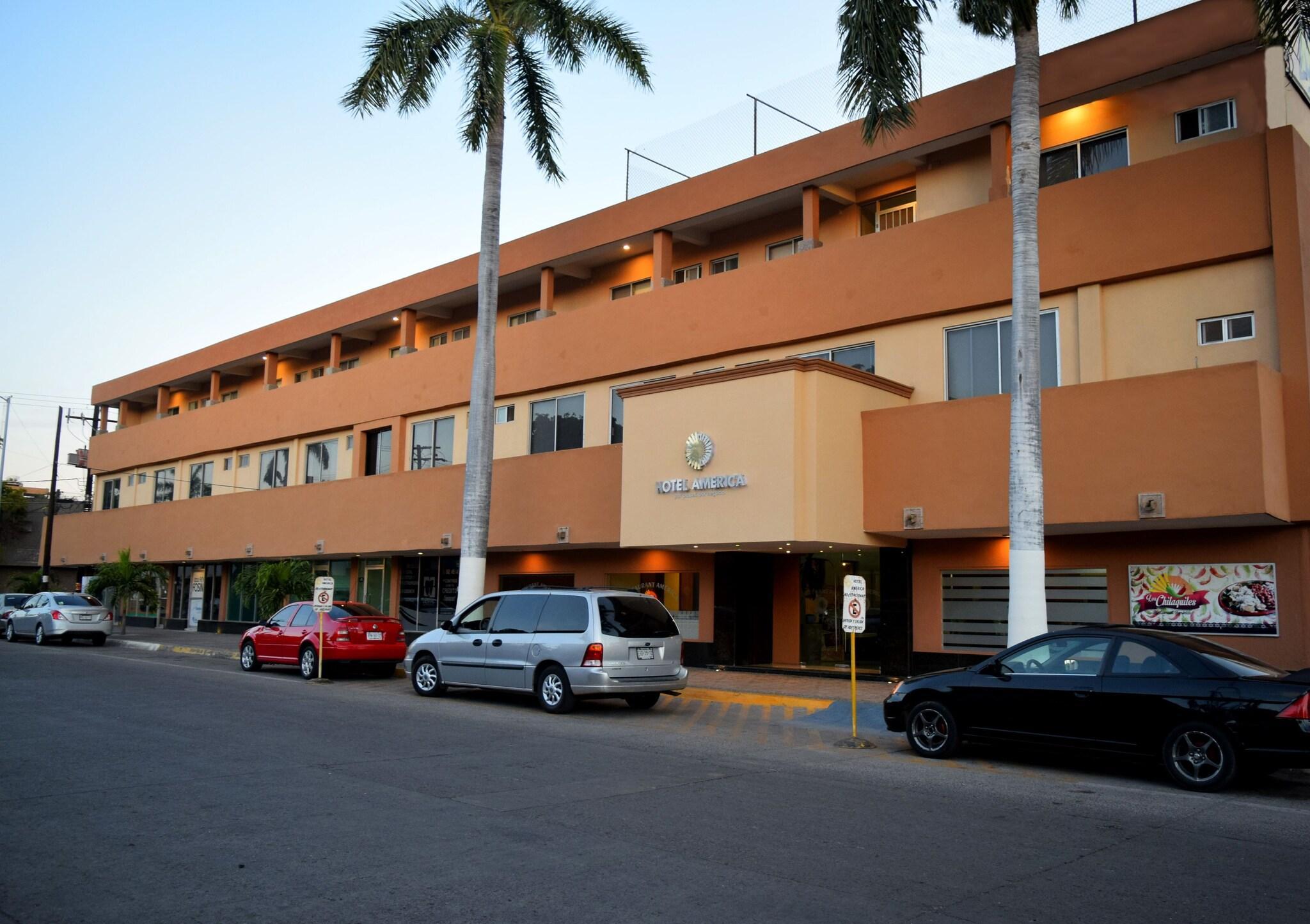 Vista Exterior Hotel America Palacio
