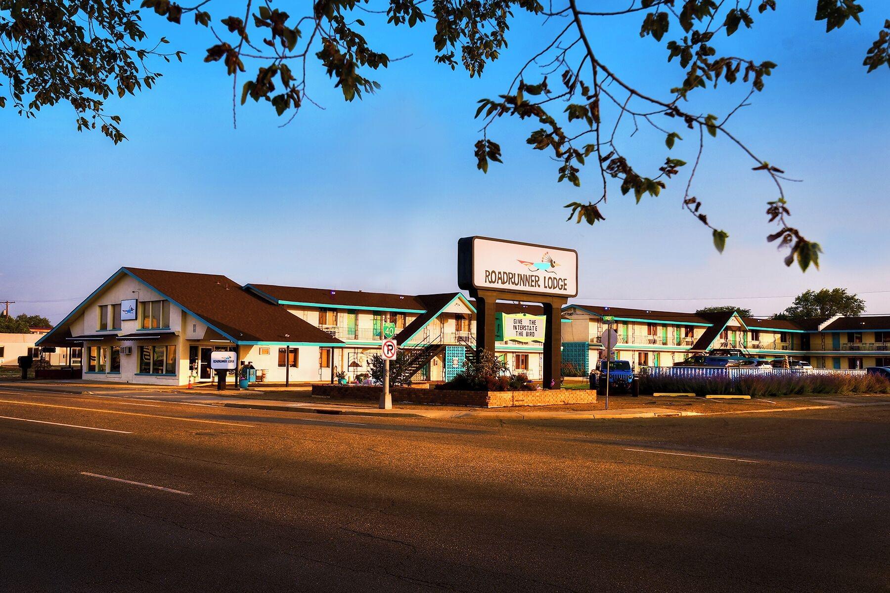 Vista Exterior Roadrunner Lodge