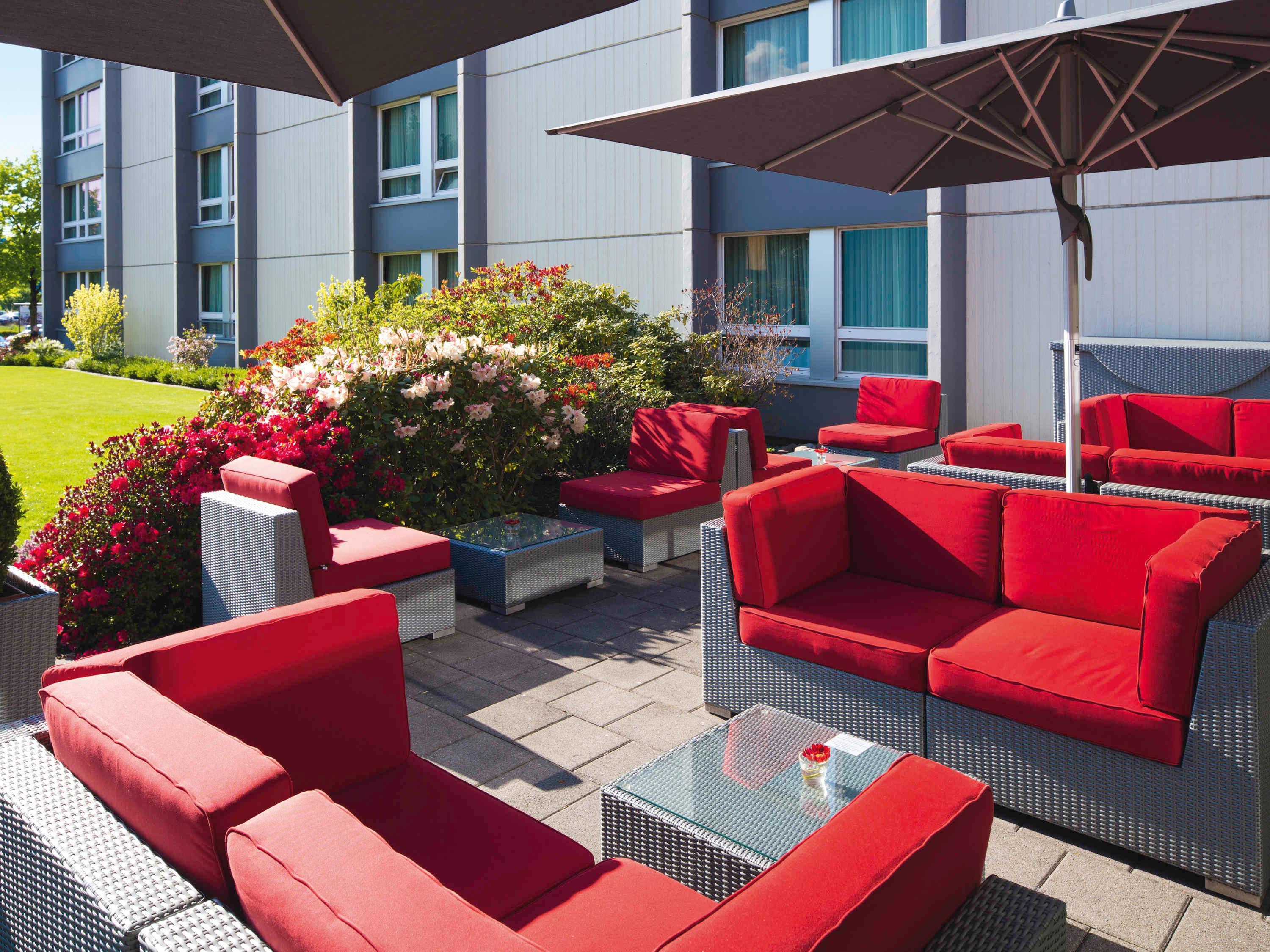 Bar/Salón Mövenpick Hotel Zuerich-Airport