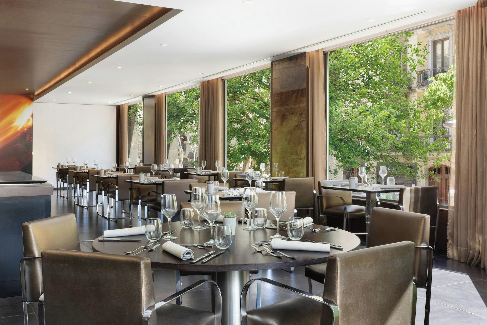 Restaurant Renaissance Barcelona Hotel