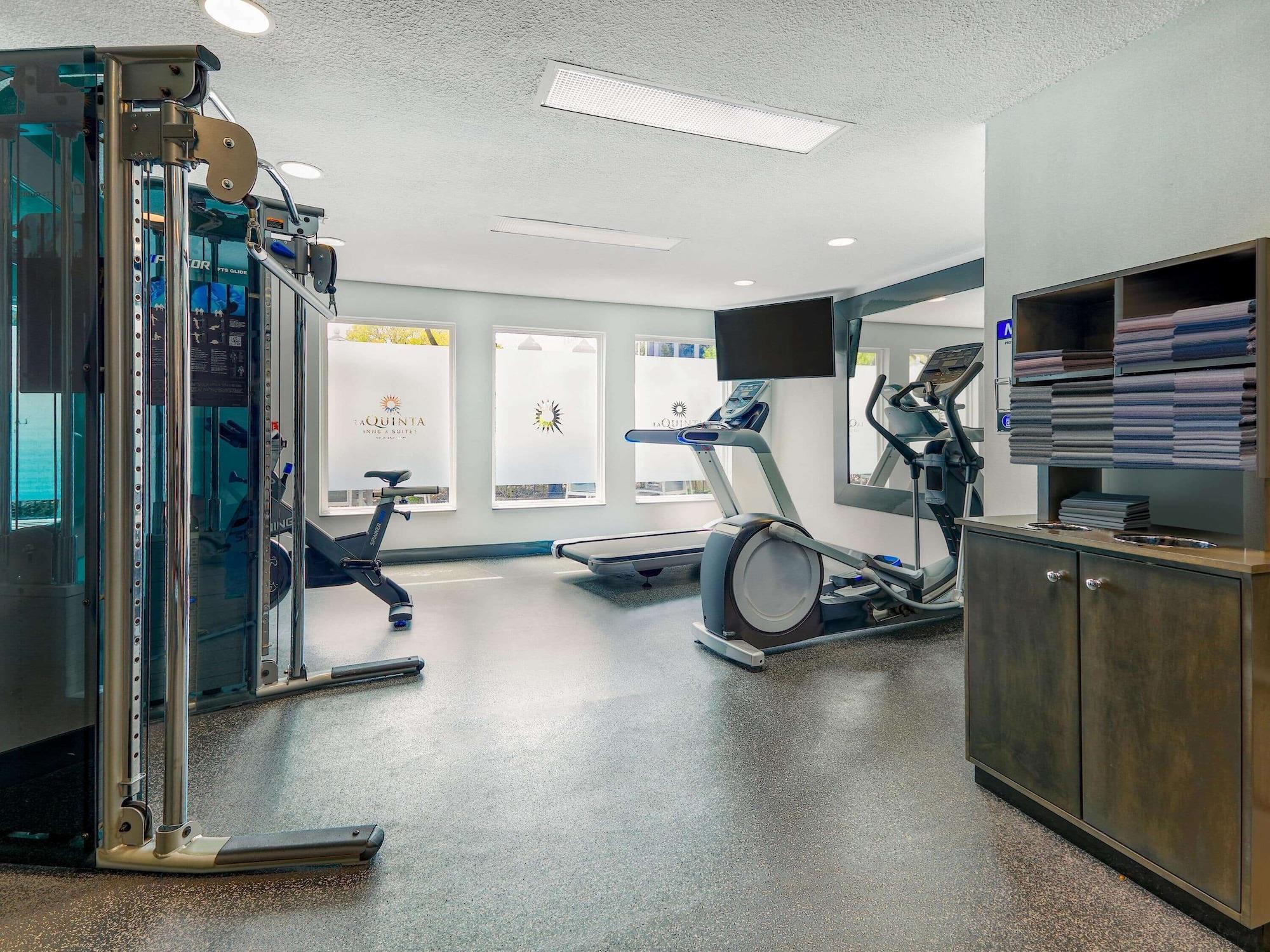 Gimnasio La Quinta Inn & Suites by Wyndham Dallas - Las Colinas