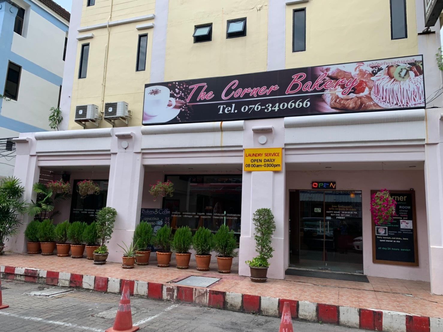 Vista Lobby The Corner Hotel