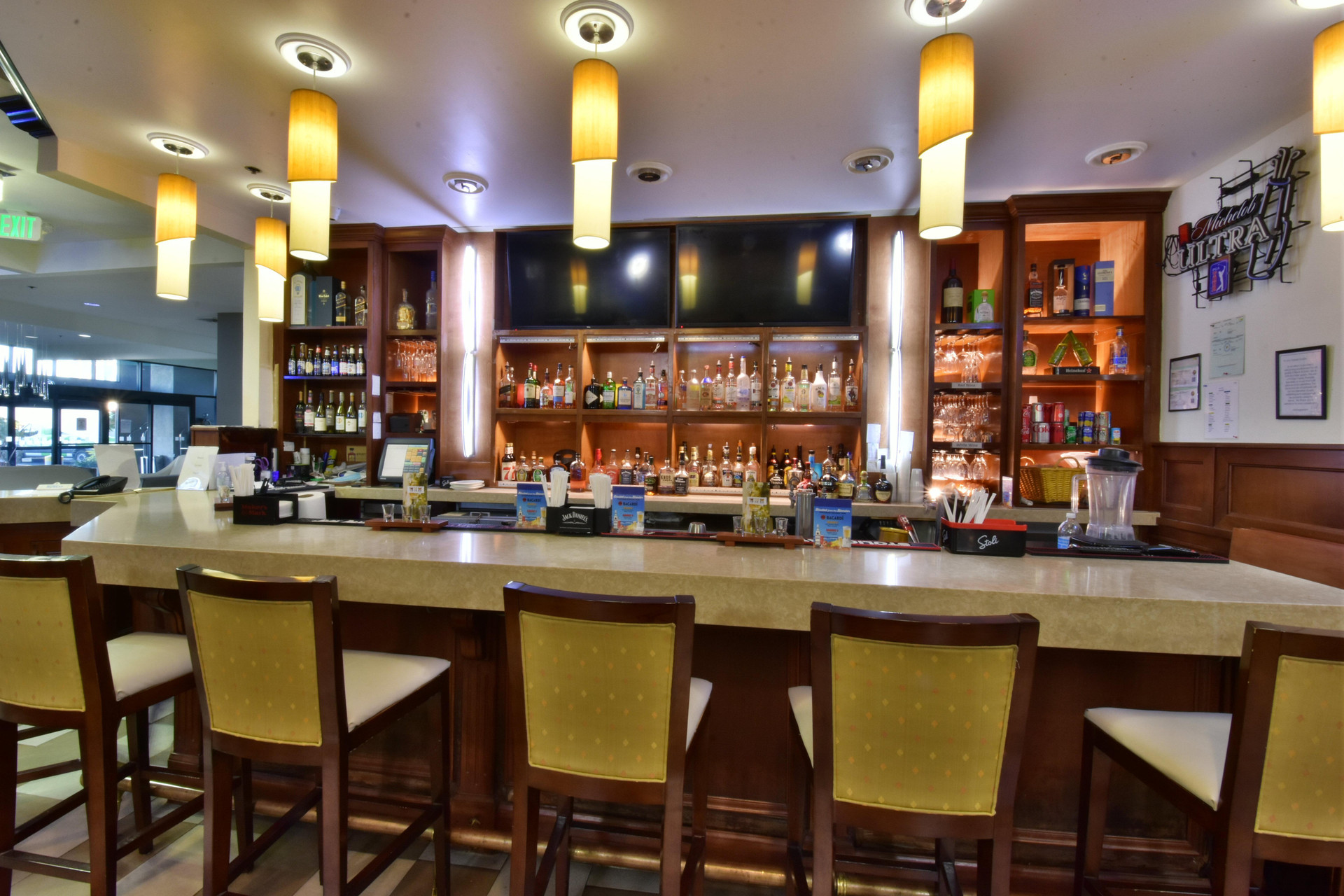 Bar/Salón Holiday Inn Orlando East - UCF Area by IHG