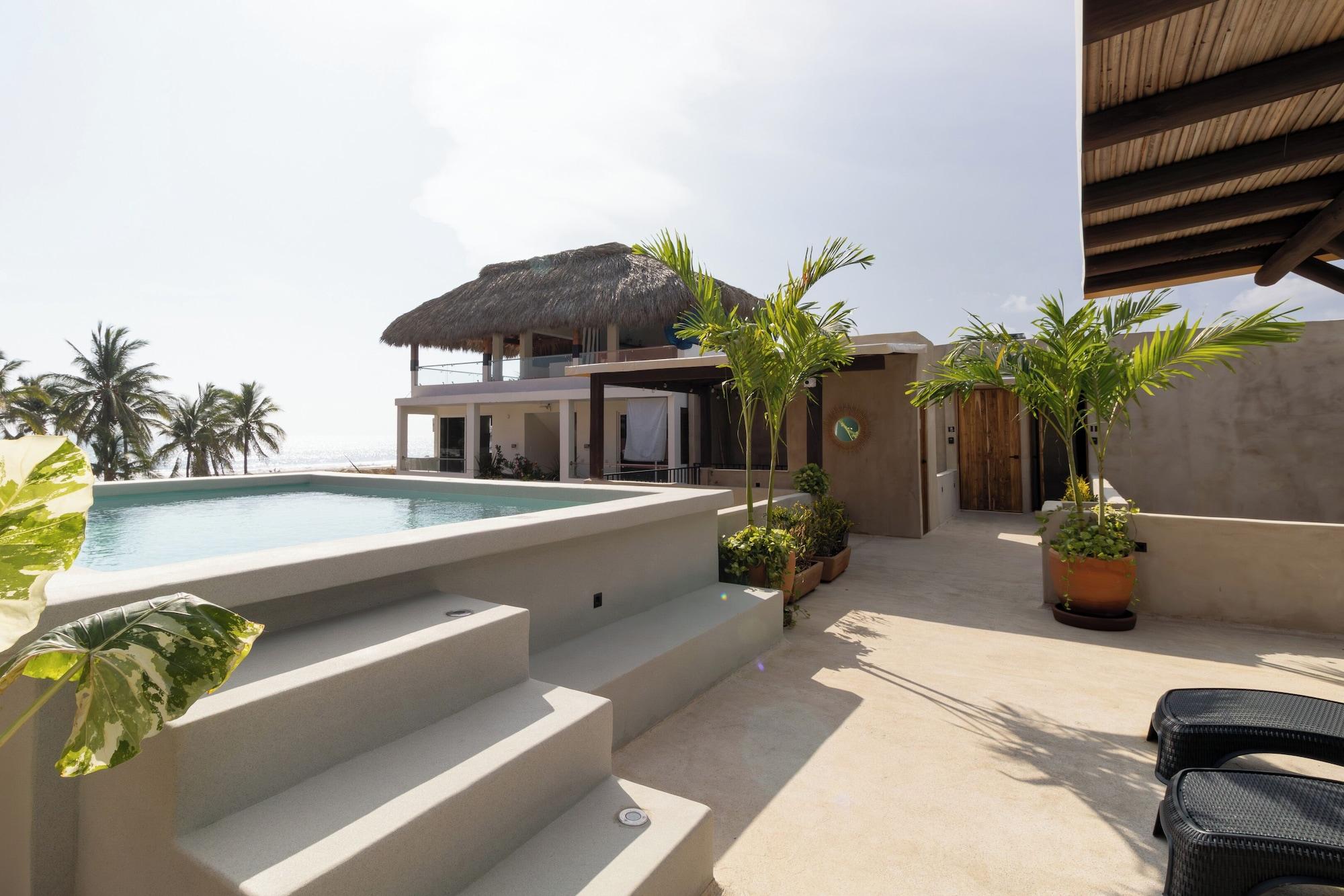 Vista Piscina Casa Arkana Zicatela by Grupo Amber