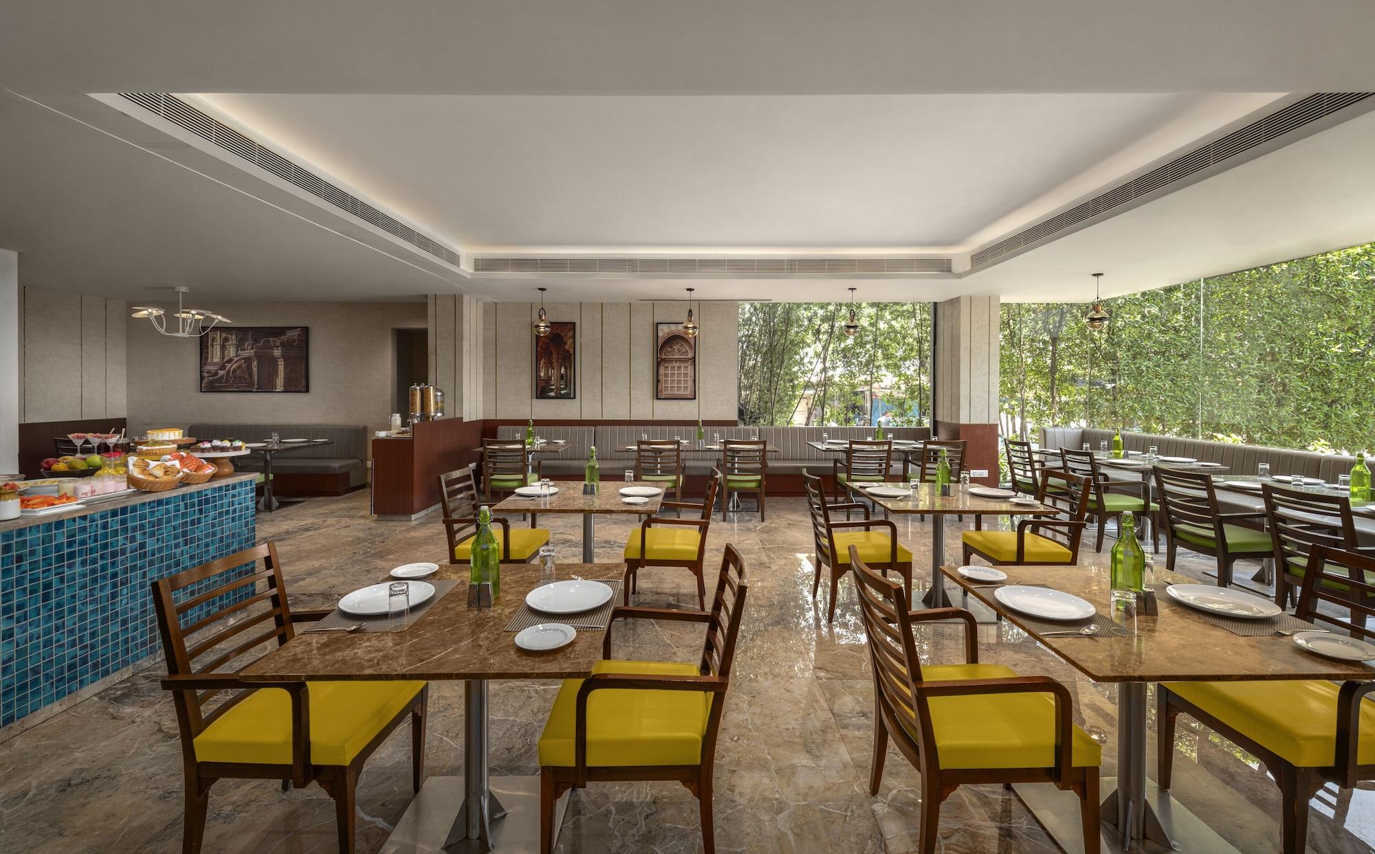 Restaurant The Neemaya Hotel