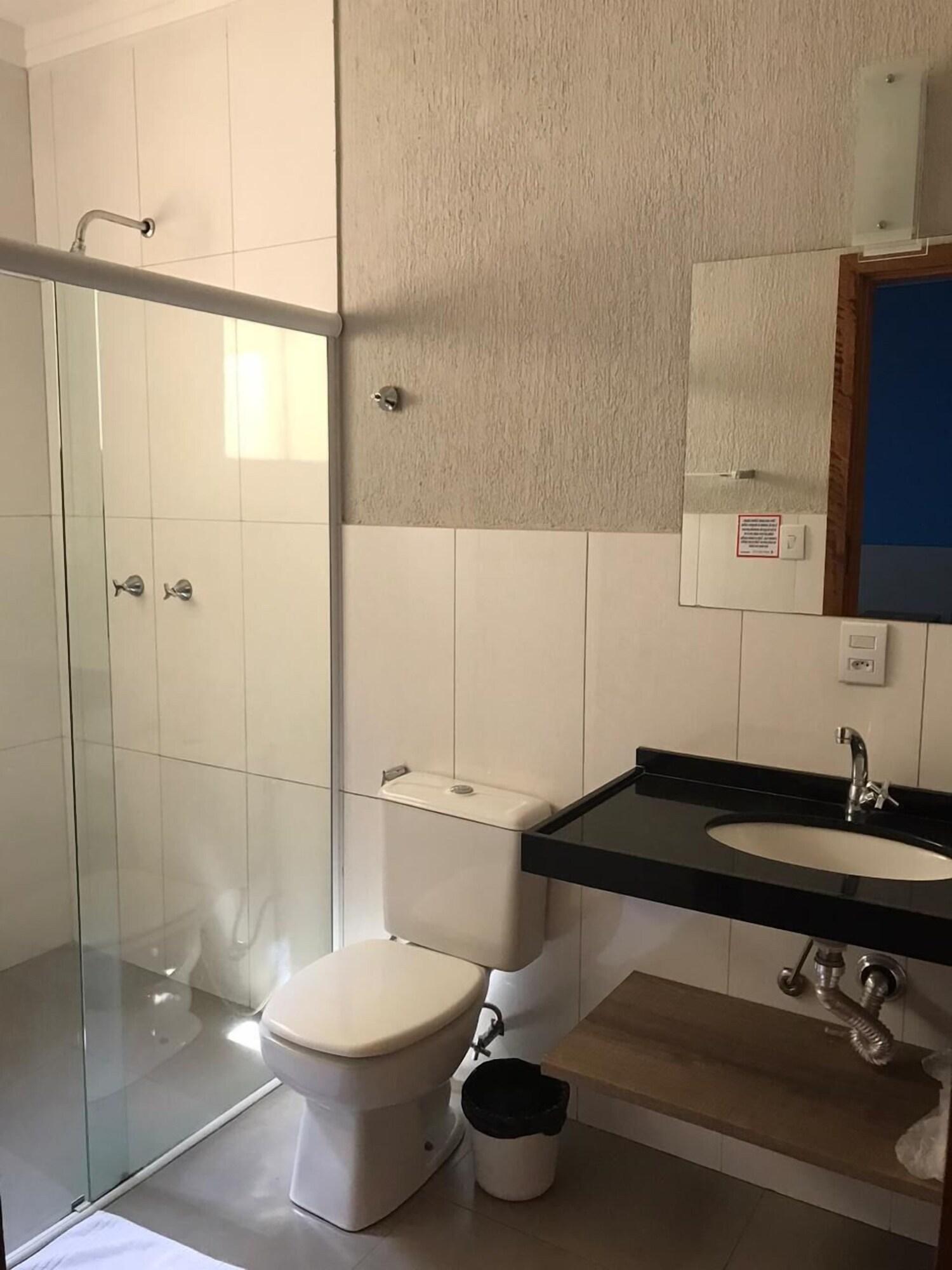 Equipamiento de Habitación Emmis Park Hotel