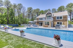 Alquiler Vacacional - East Hampton Sag Harbor Village Fringe Pool Hot Tub Gym