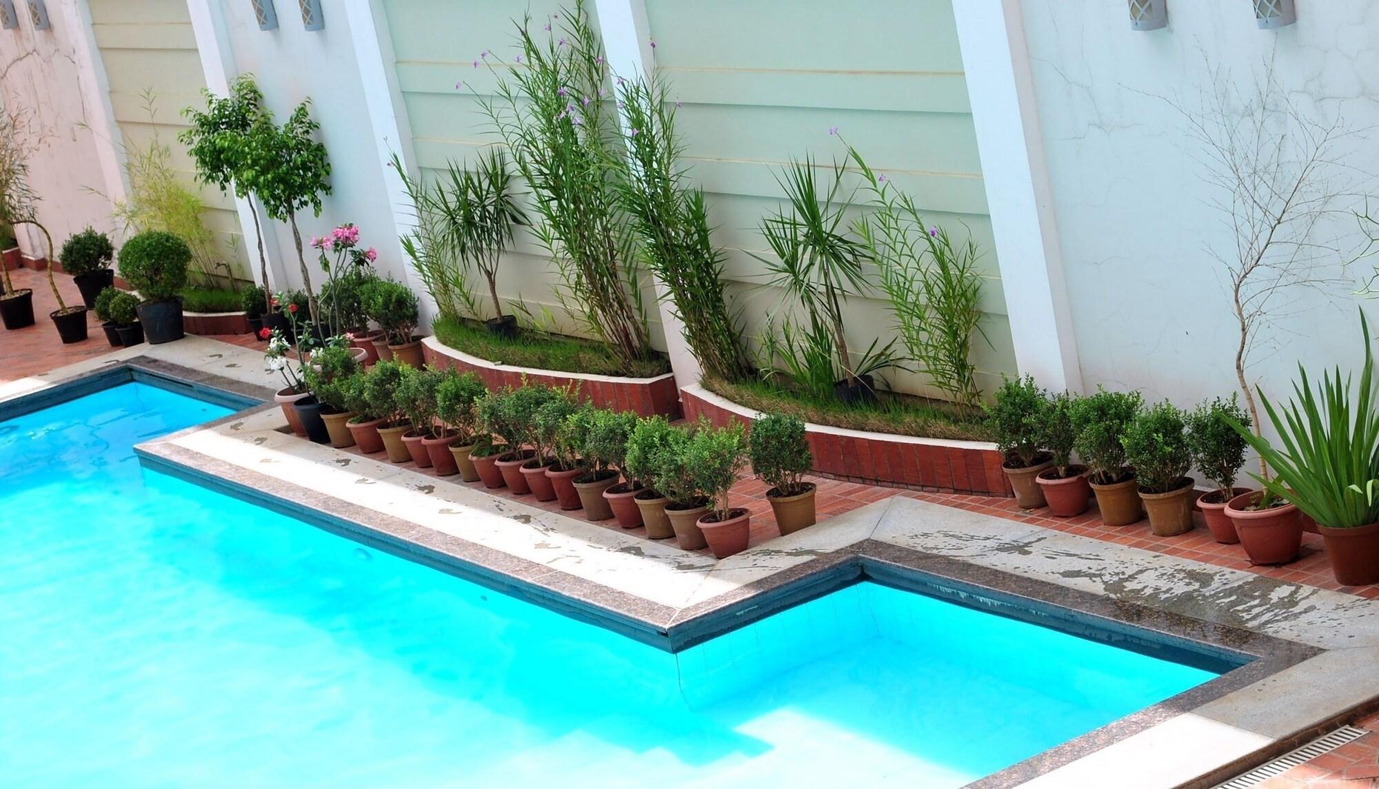 Varios Pinheiro Palace Hotel