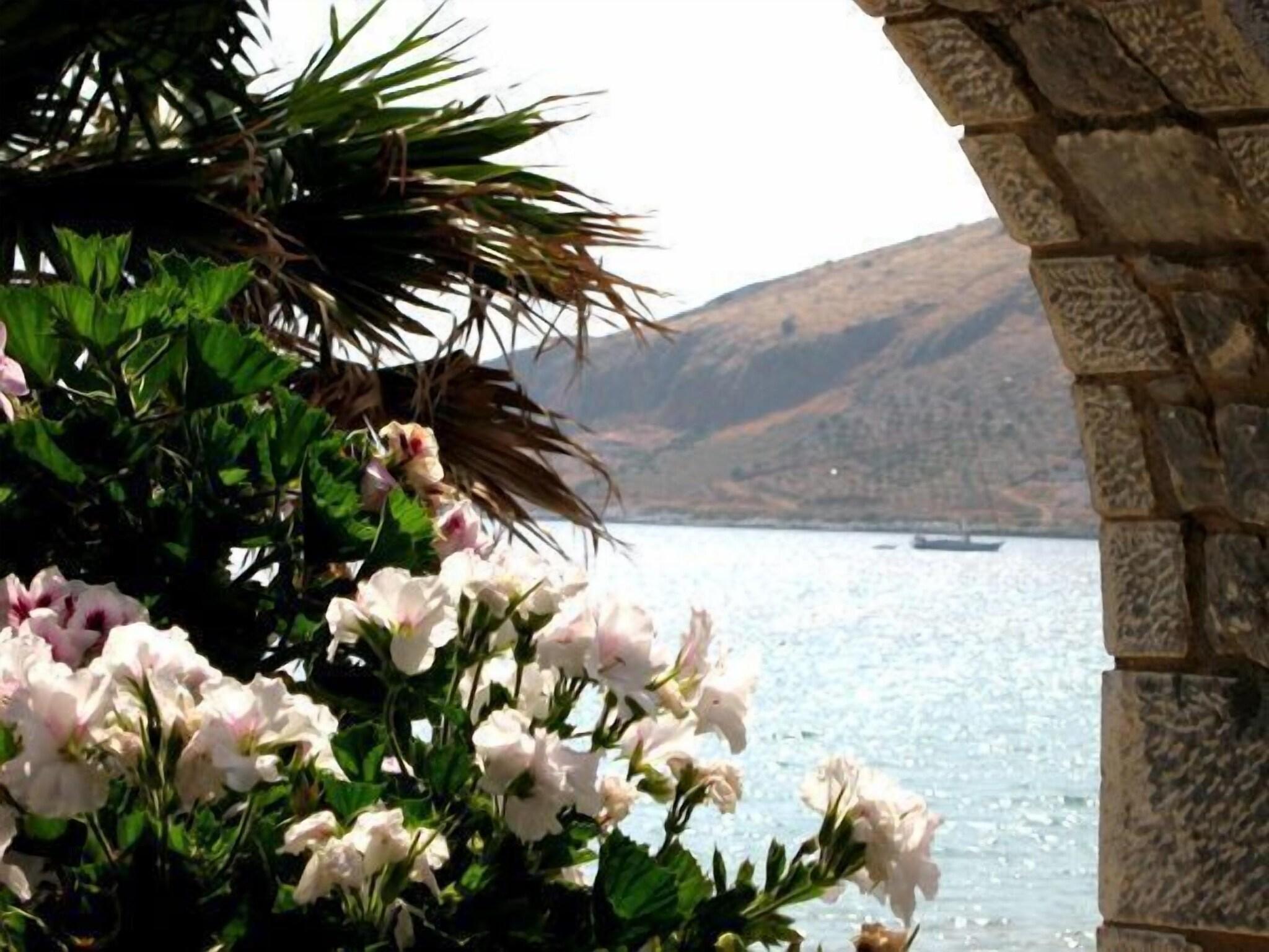 Vista Exterior Itilo Traditional Hotel