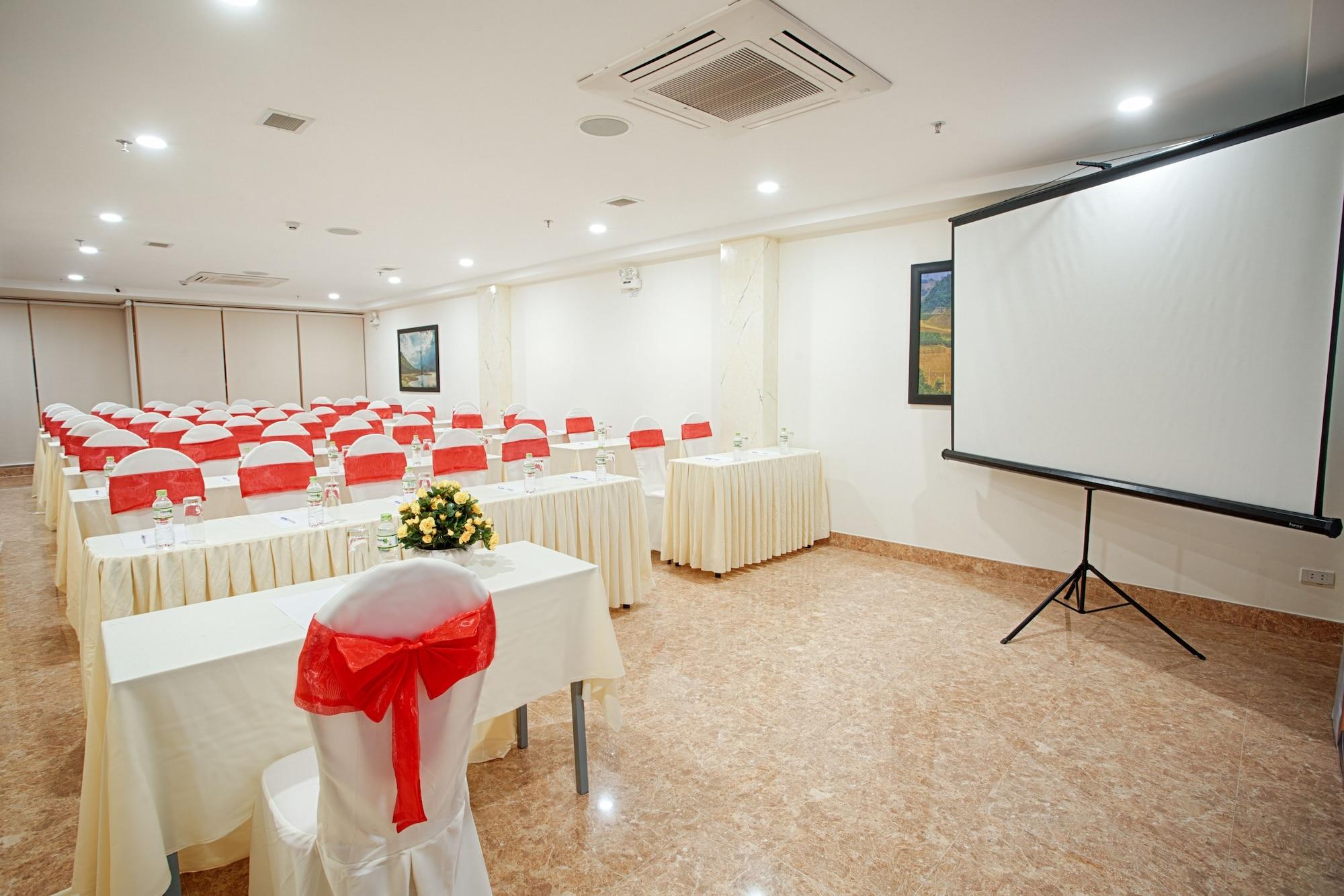 Sala de Reuniones Titan Hotel